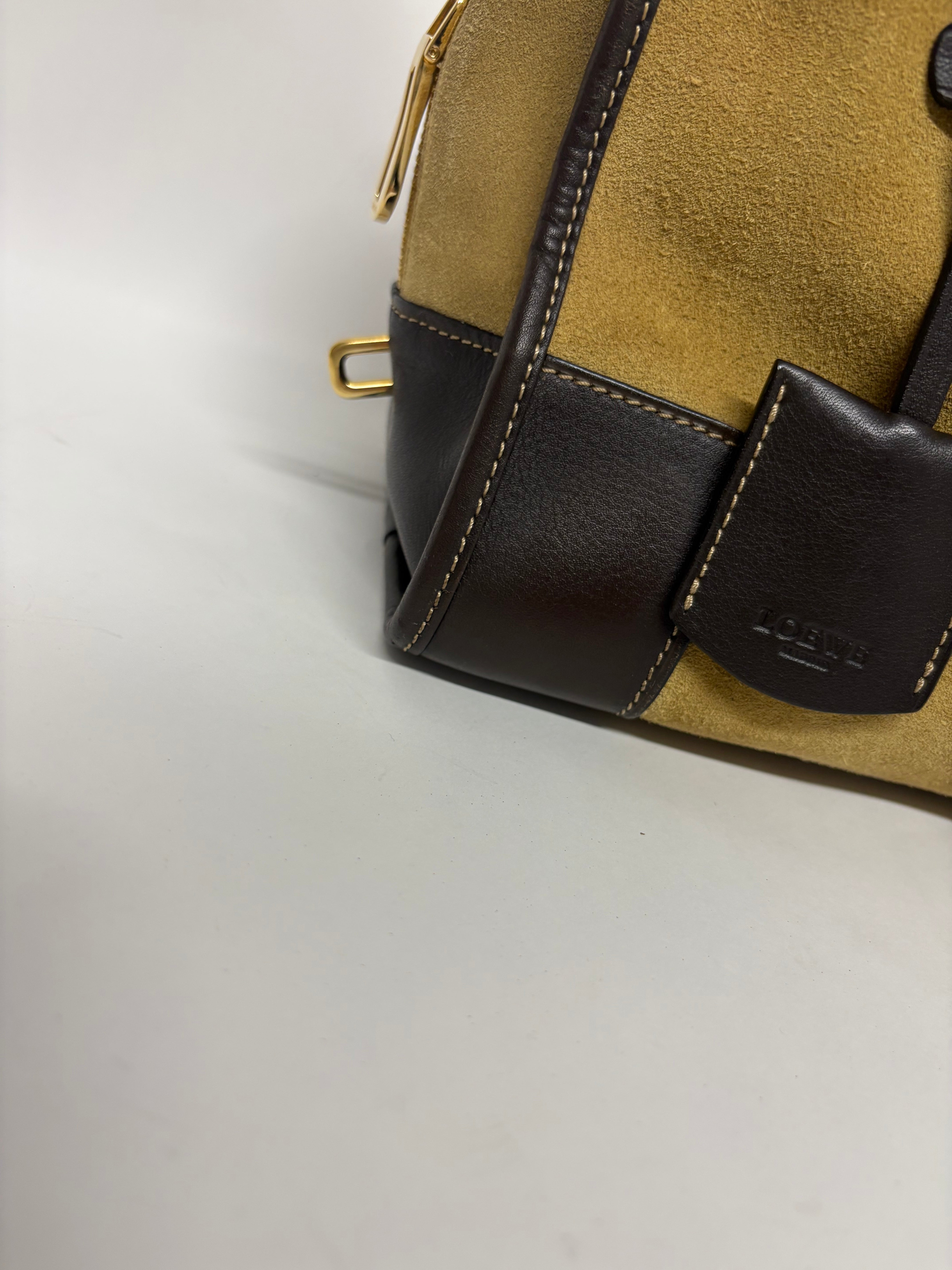 Loewe Amazona 30 ante oro marrón