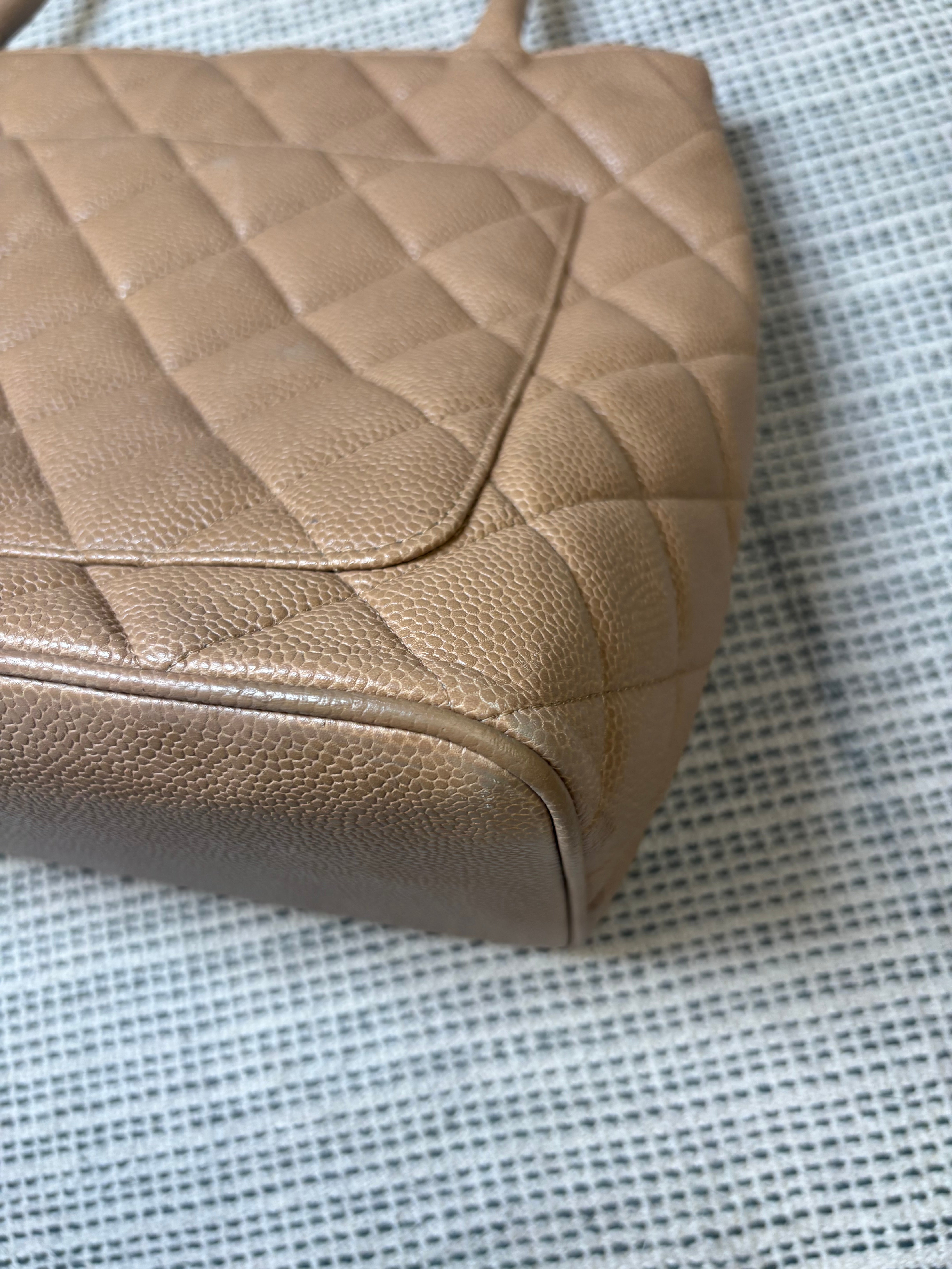 Chanel cambon tote caviar beige mediana