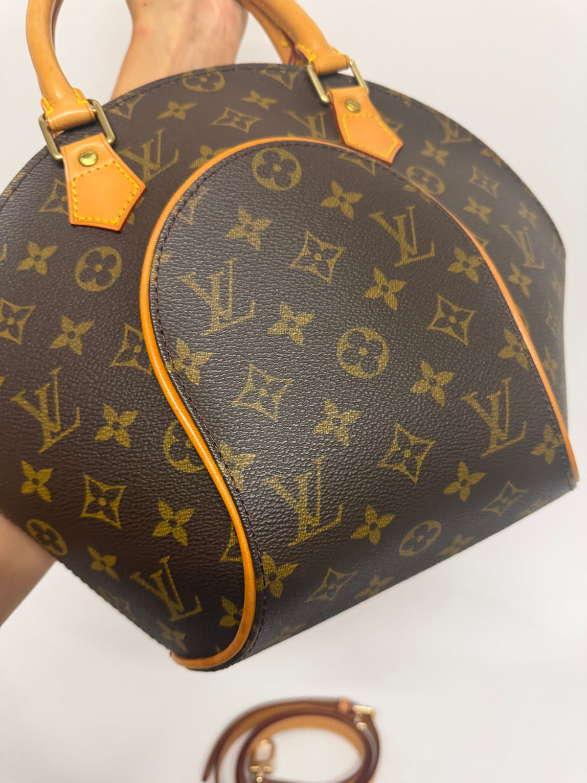 Louis Vuitton Ellipse PM Lona Monogram