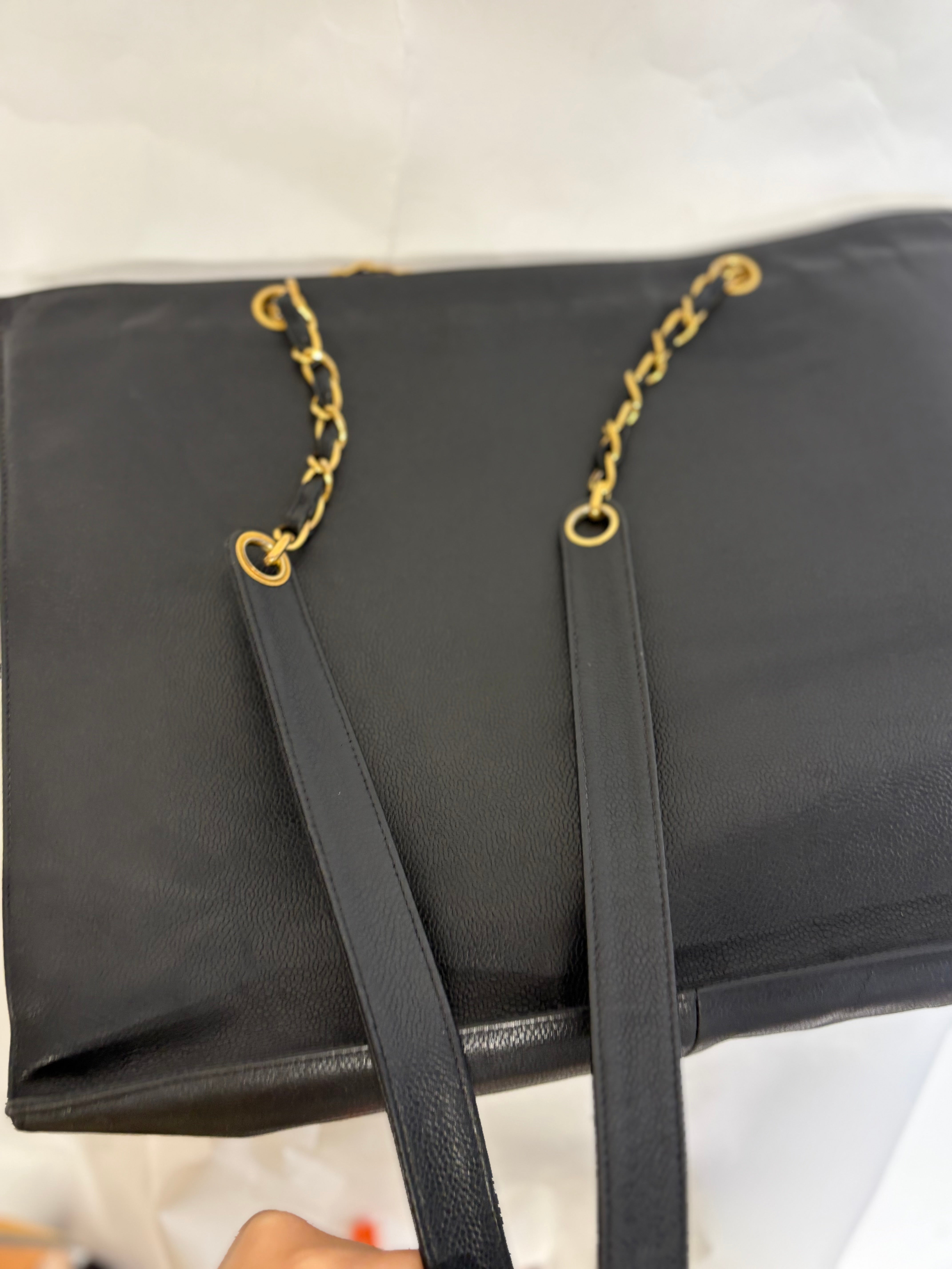 Chanel CC Caviar Tote Bag Negro Vintage