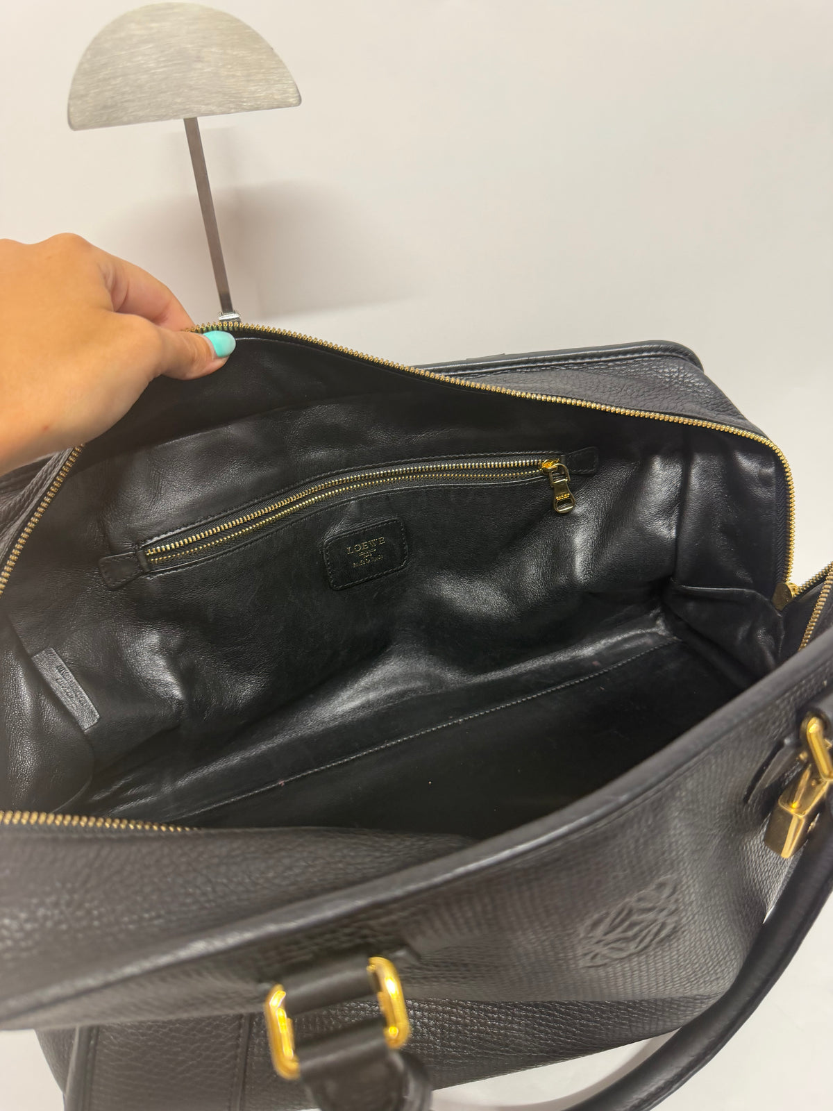 Loewe Amazona Negra Herrajes Dorados