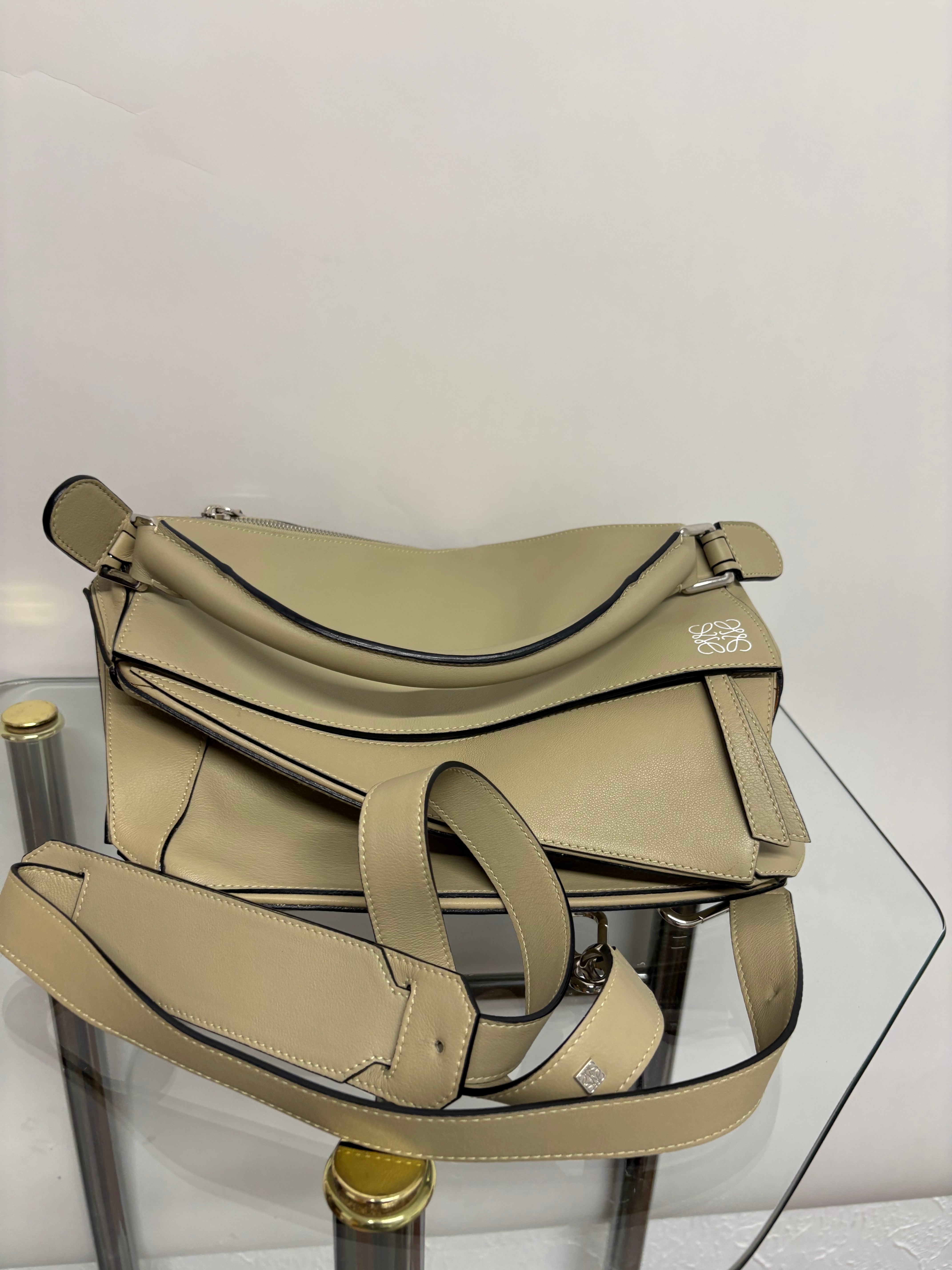 Loewe puzzle mediano Beige/ Taupe Claro