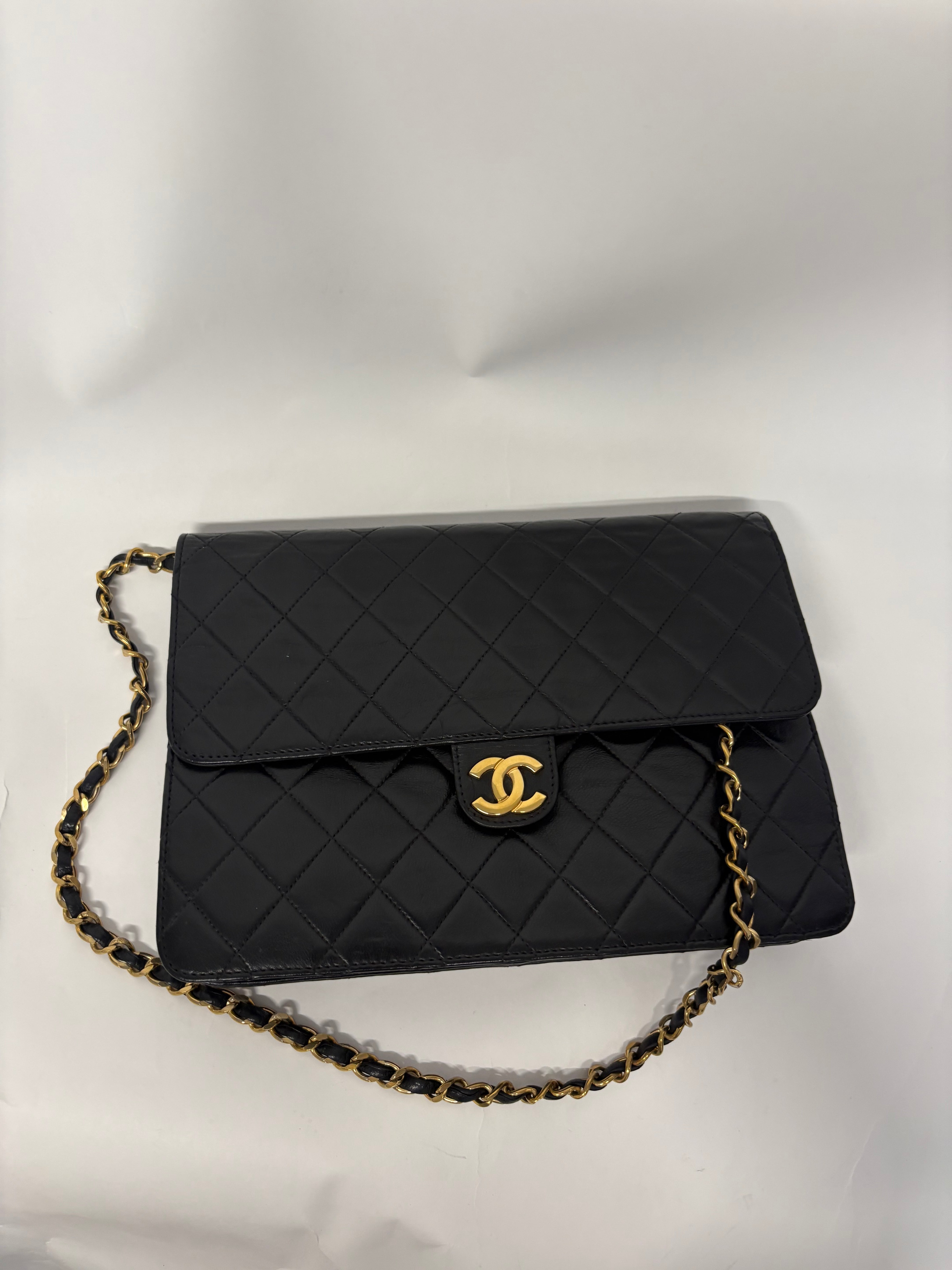 Chanel Timeless Matelassé Single Flap negra