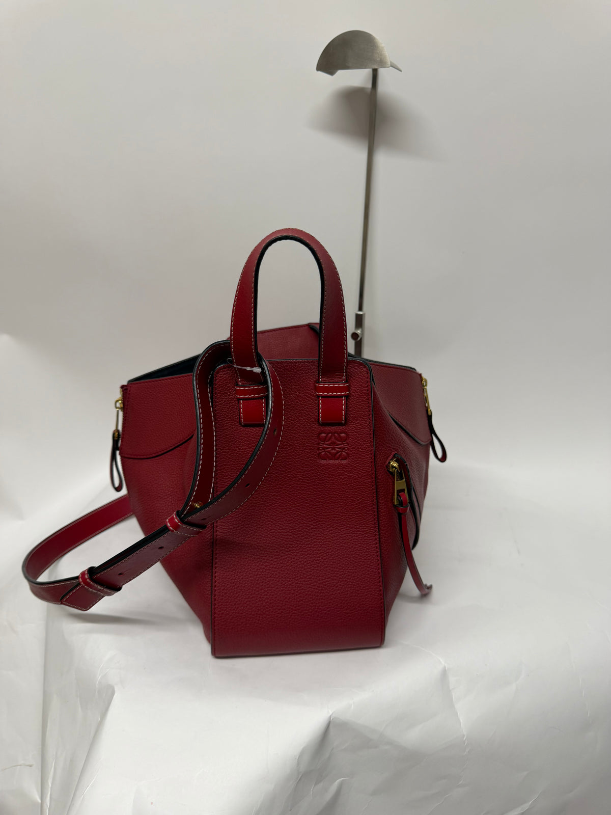 Loewe Hammock Pequeño Piel Granulada Rojo Burdeos