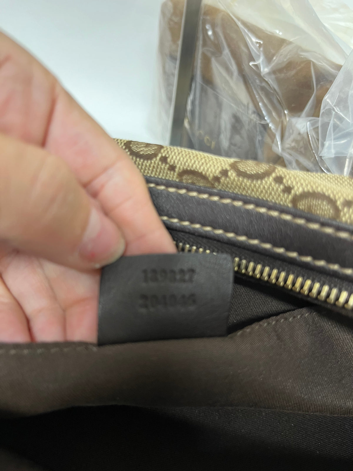 Gucci hobo Lona GG Beige y Marrón