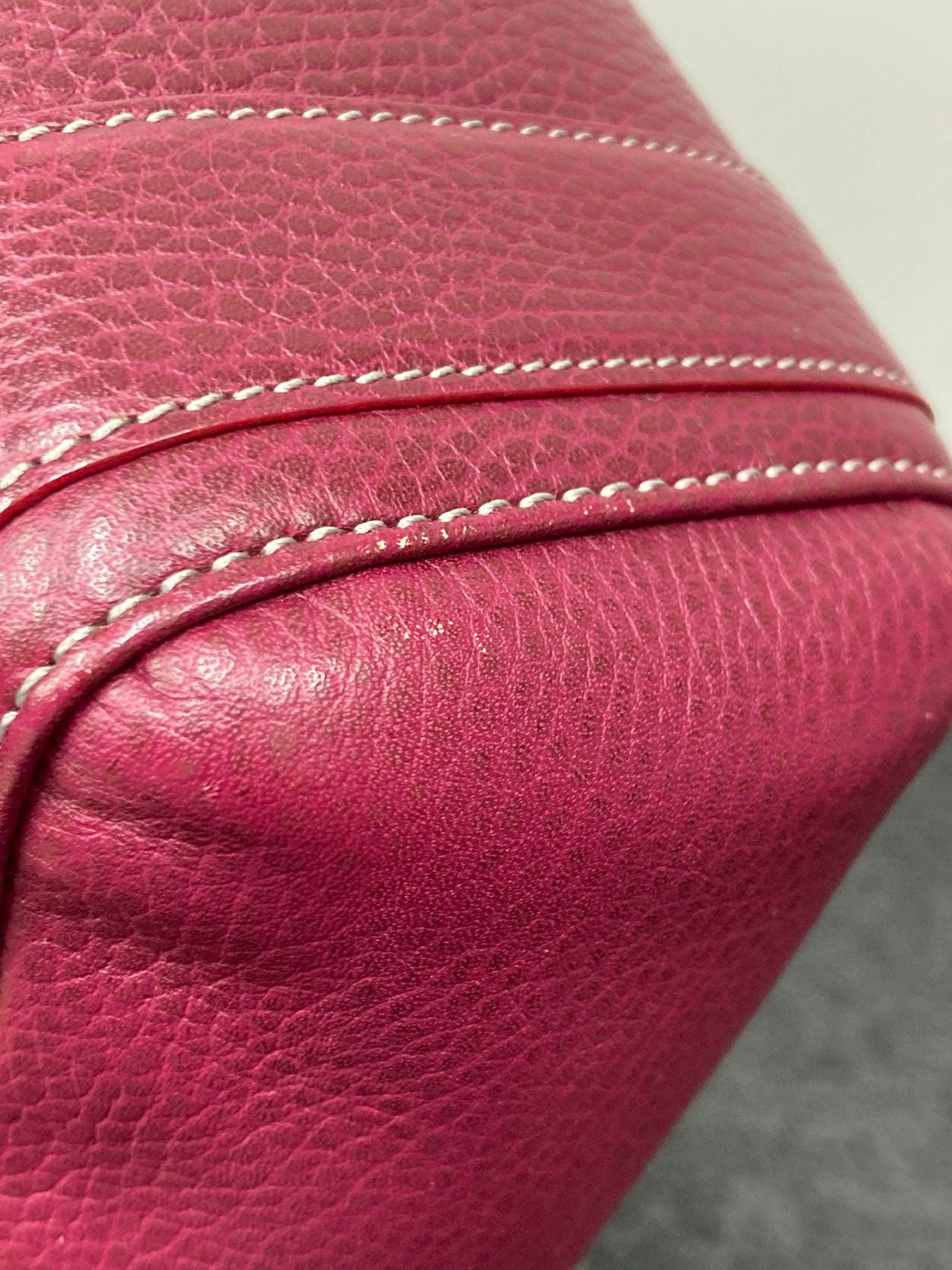 Loewe Logo Tote en piel burdeos