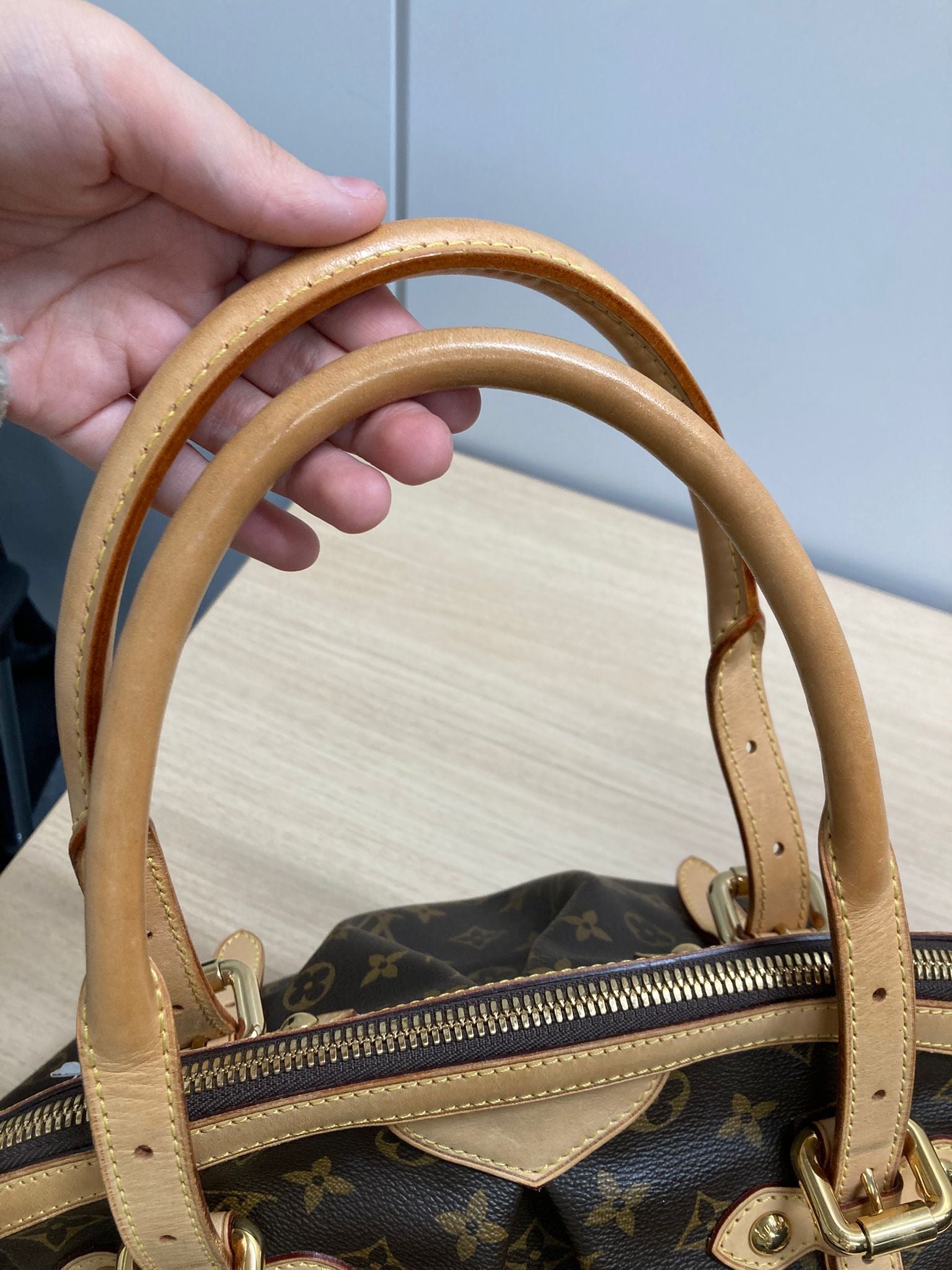 Louis Vuitton tivoli GM monogram