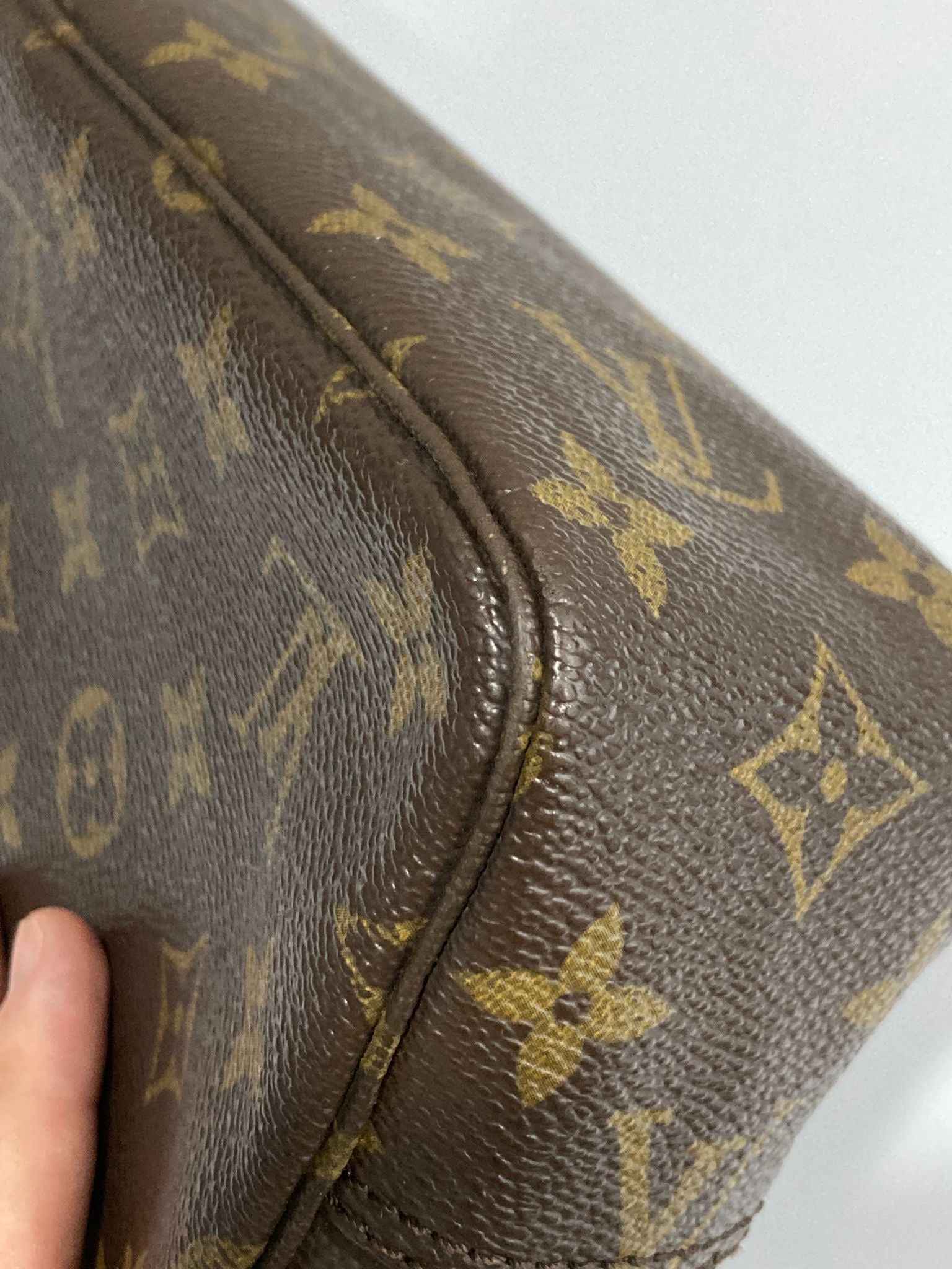 Louis Vuitton Trousse Toilette 23 Monogram – Vintage