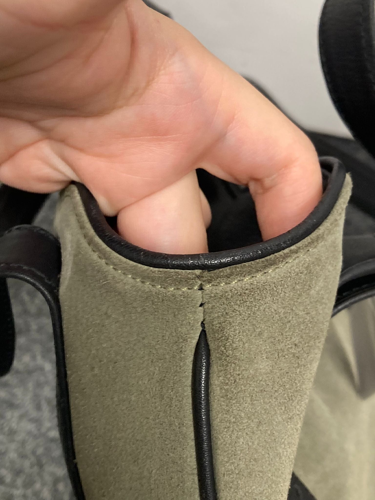 Loewe Tote Bag en ante caqui y piel negra