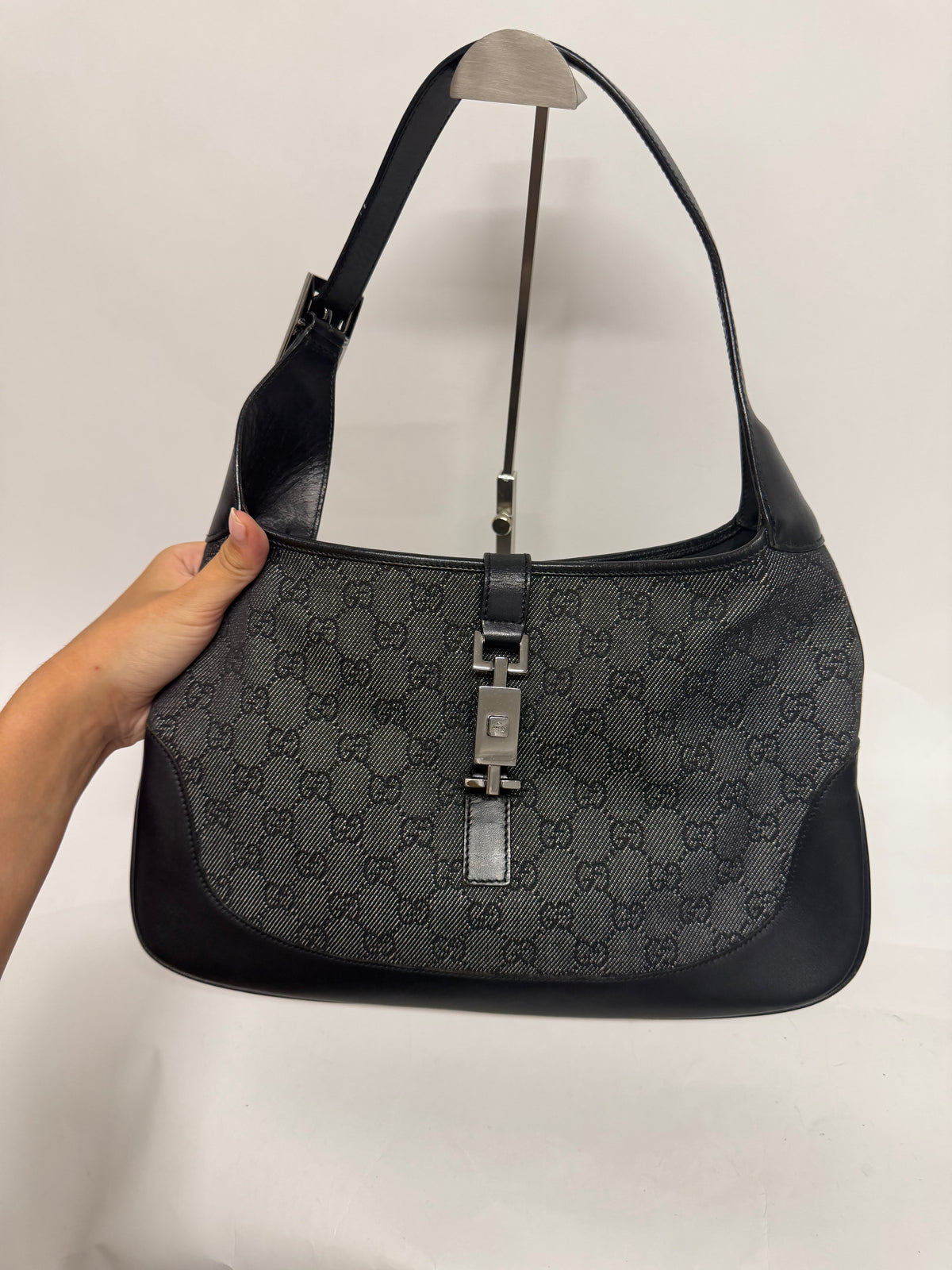 Gucci Jackie Mediano GG Negro Herrajes Plateados