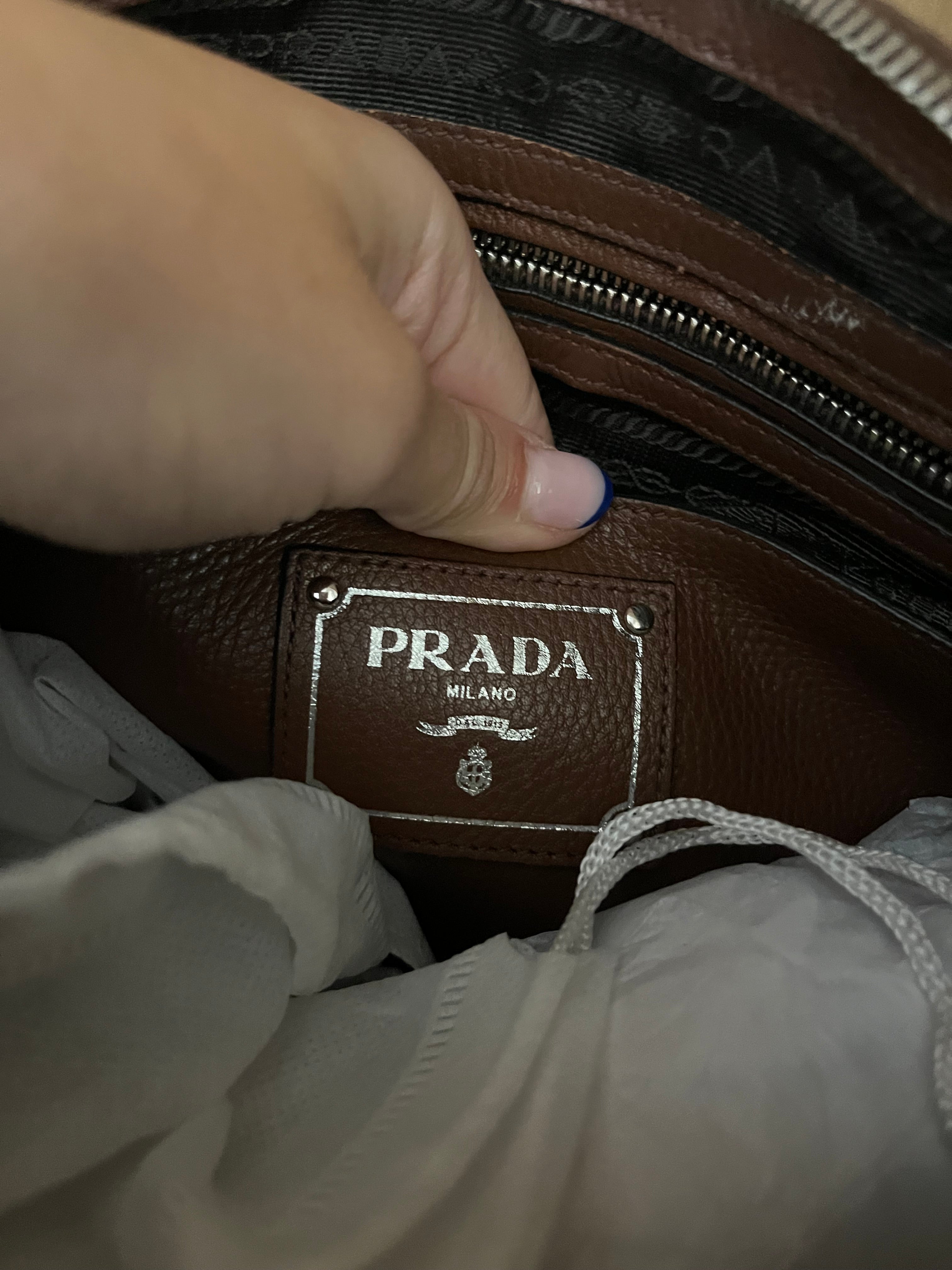 Prada bandolera marrón