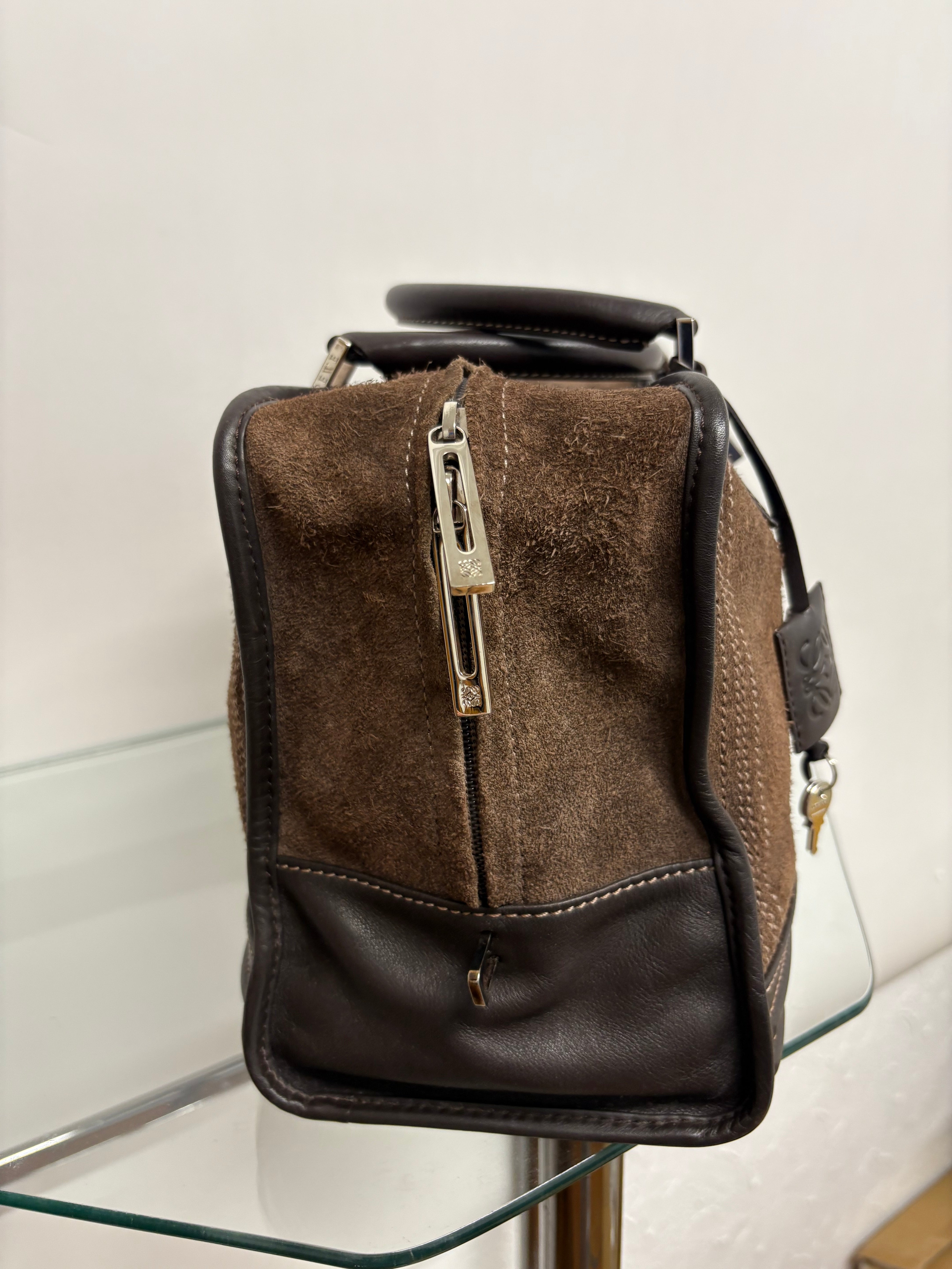 Loewe Amazona 35 marrón chocolate ante y piel