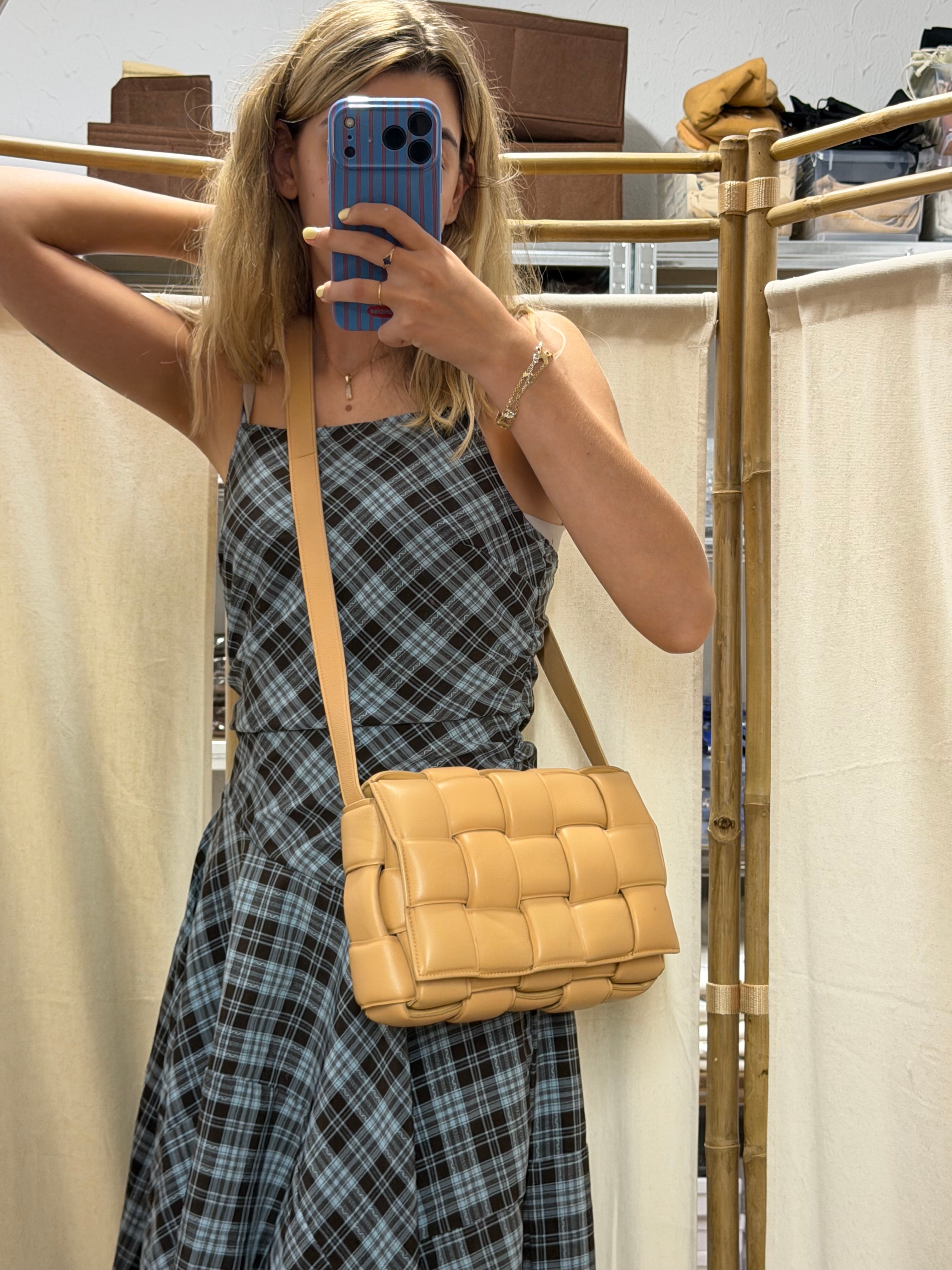 Bottega Veneta Cassette Intrecciato Nude/Beige
