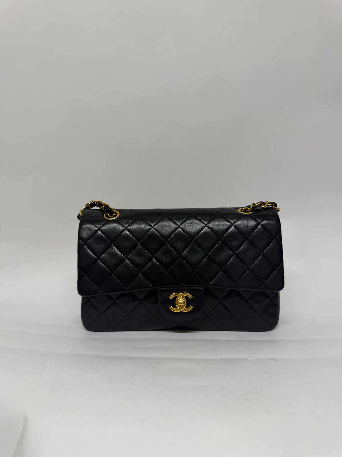 Chanel Timeless 25 double flap Piel de Cordero Negra Herrajes - serie 4