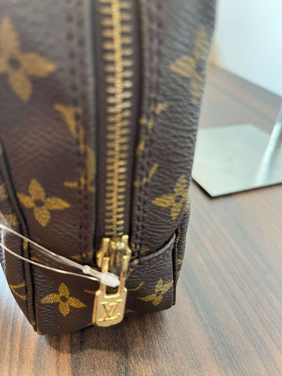 Louis Vuitton Trousse Toilette 23 Lona Monogram