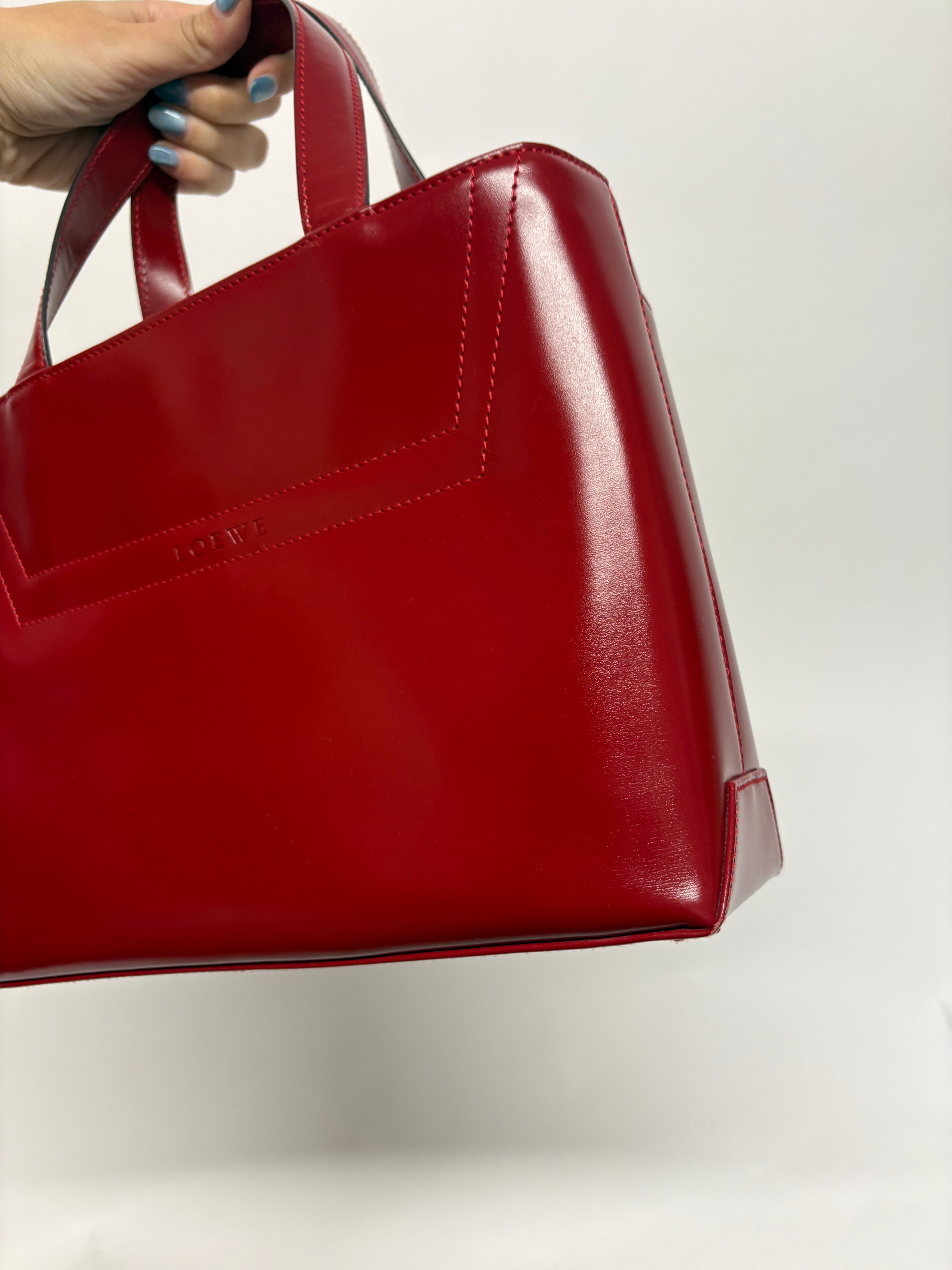 Loewe vintage estructurado cuadrado mini en piel cepillada roja