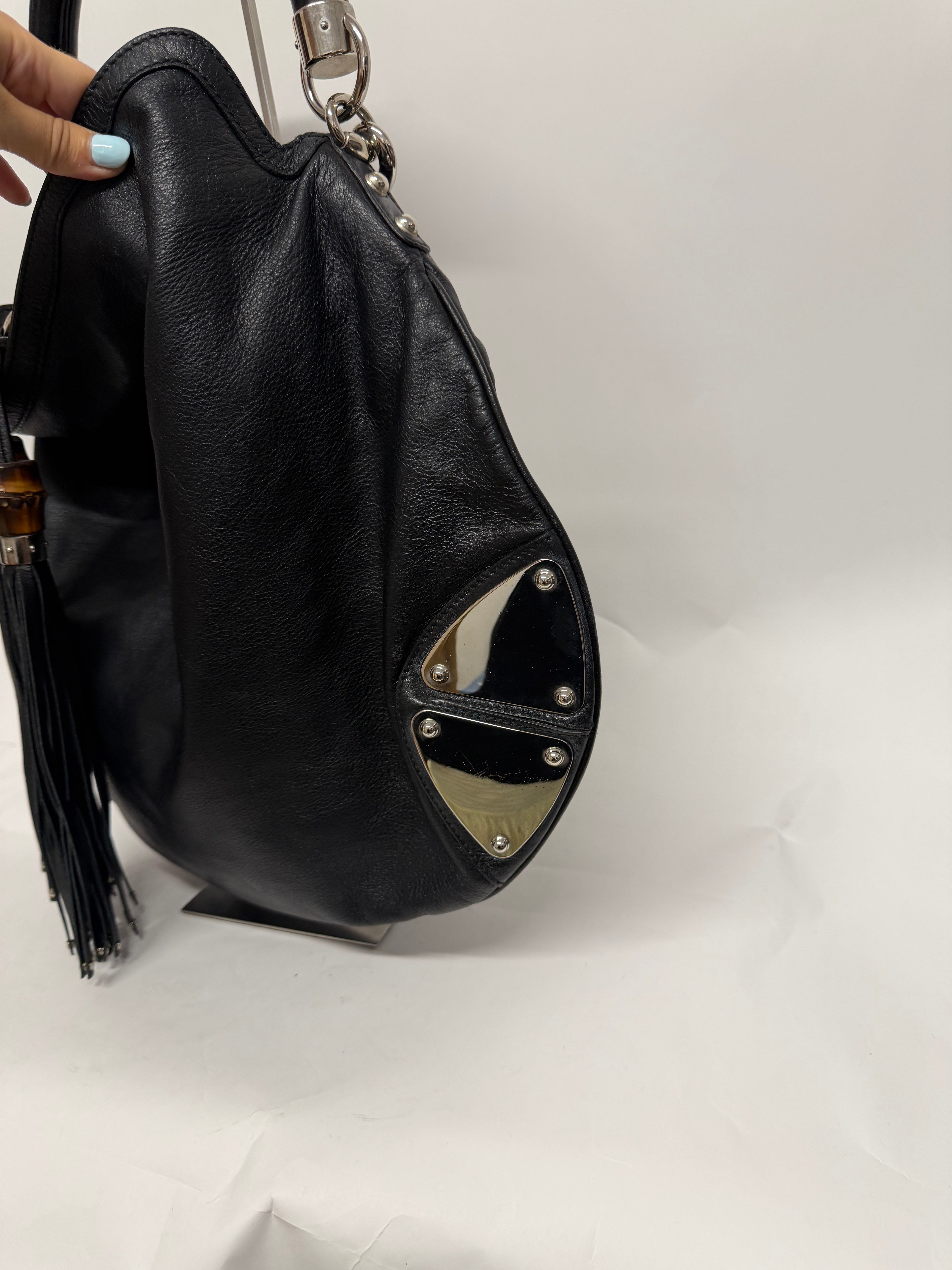 Gucci Indy Hobo Grande Piel Negra con Bambú