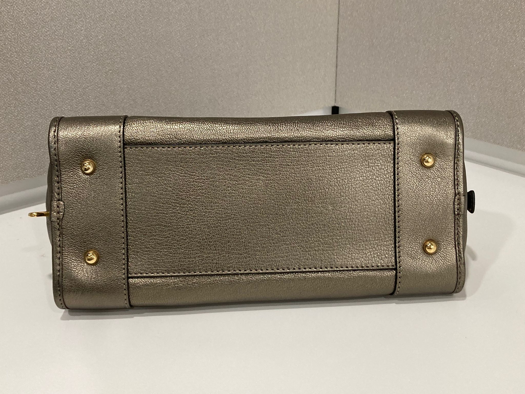 Loewe amazona 28 gris metalizado