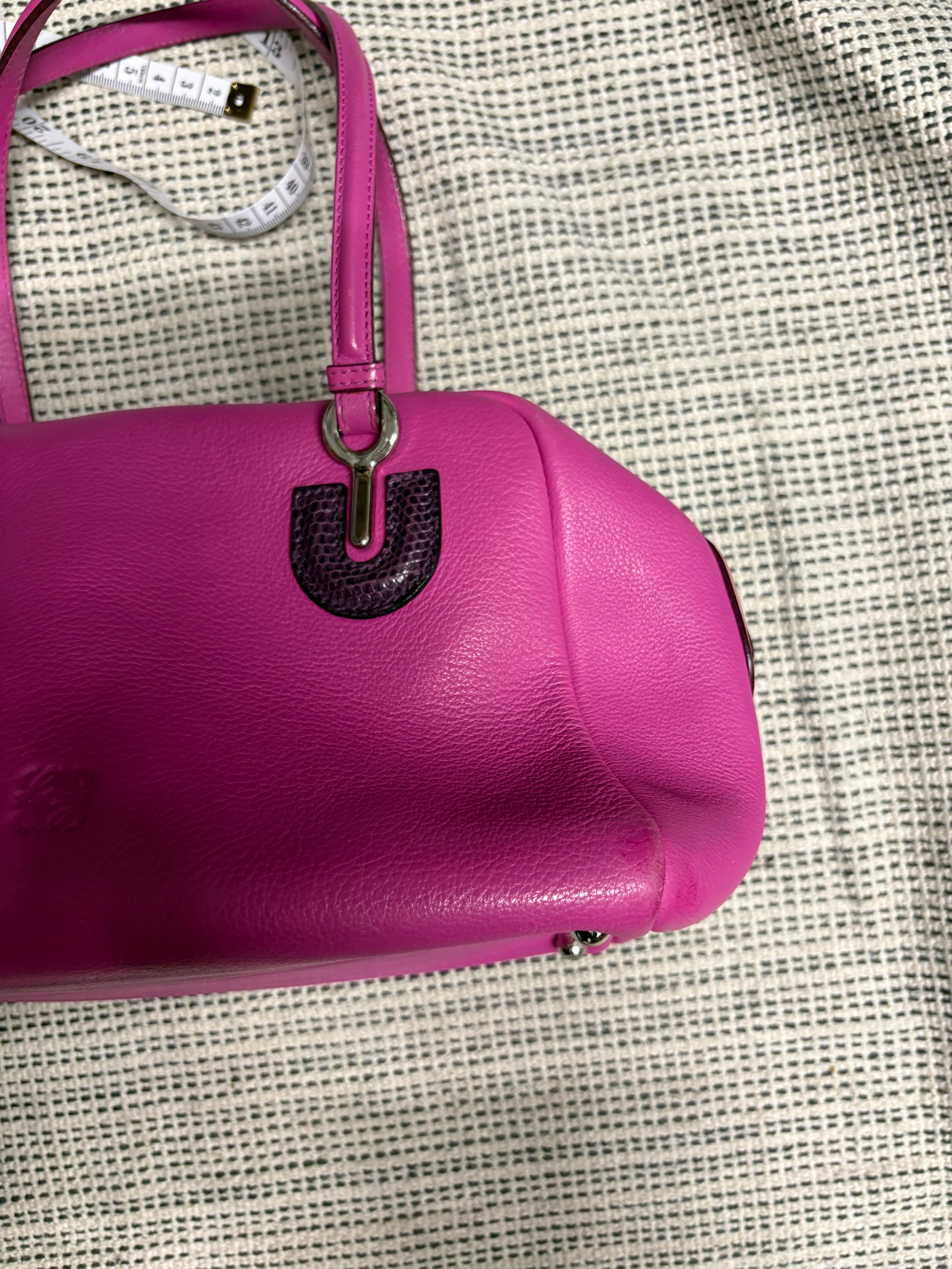 Loewe Bolso Vintage Fucsia Piel con Detalles Exóticos