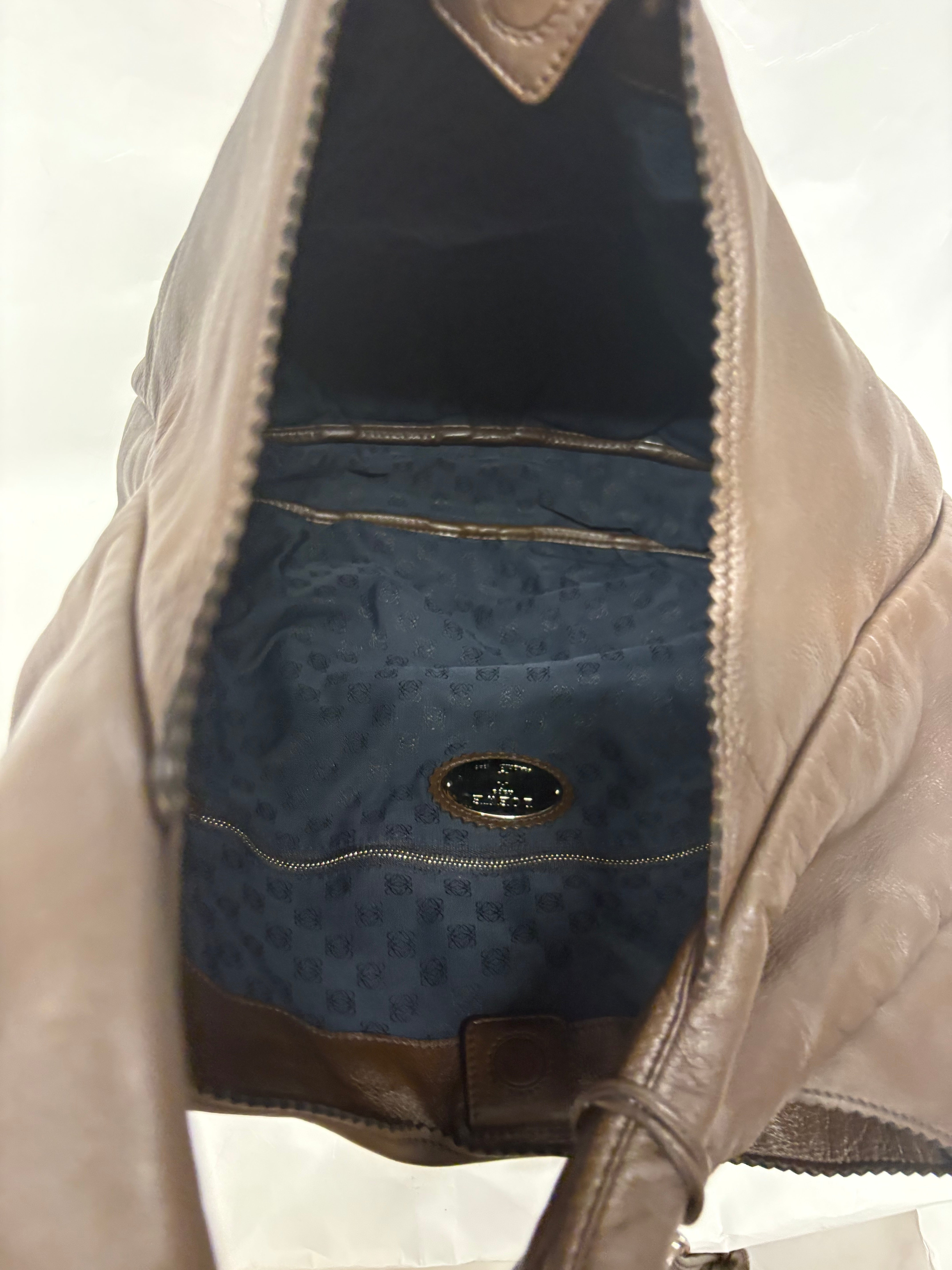 Loewe hobo vintage marron con cartera incluida