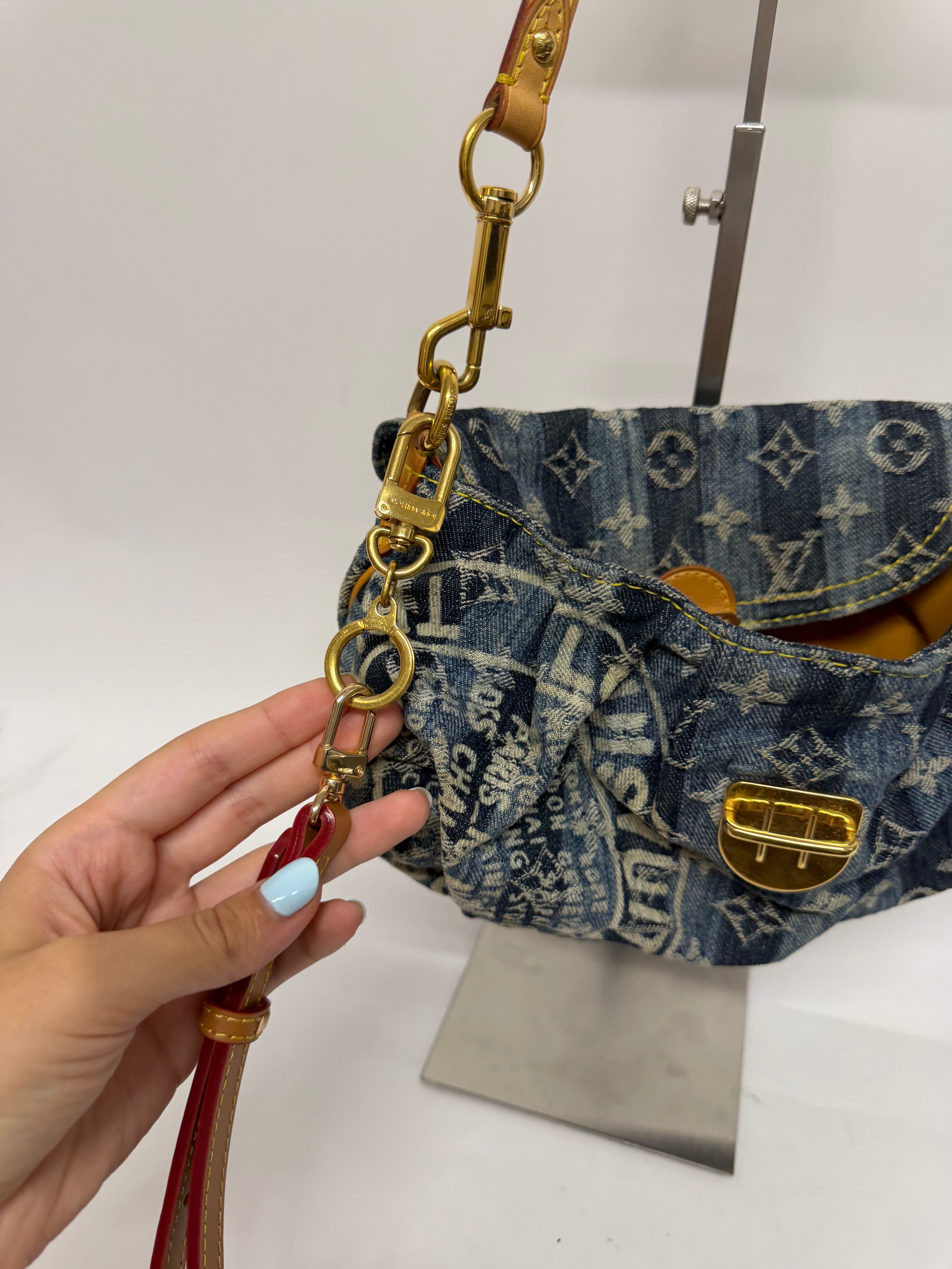 Louis Vuitton Pleaty Denim Monogram de la exclusiva Cruise Collection