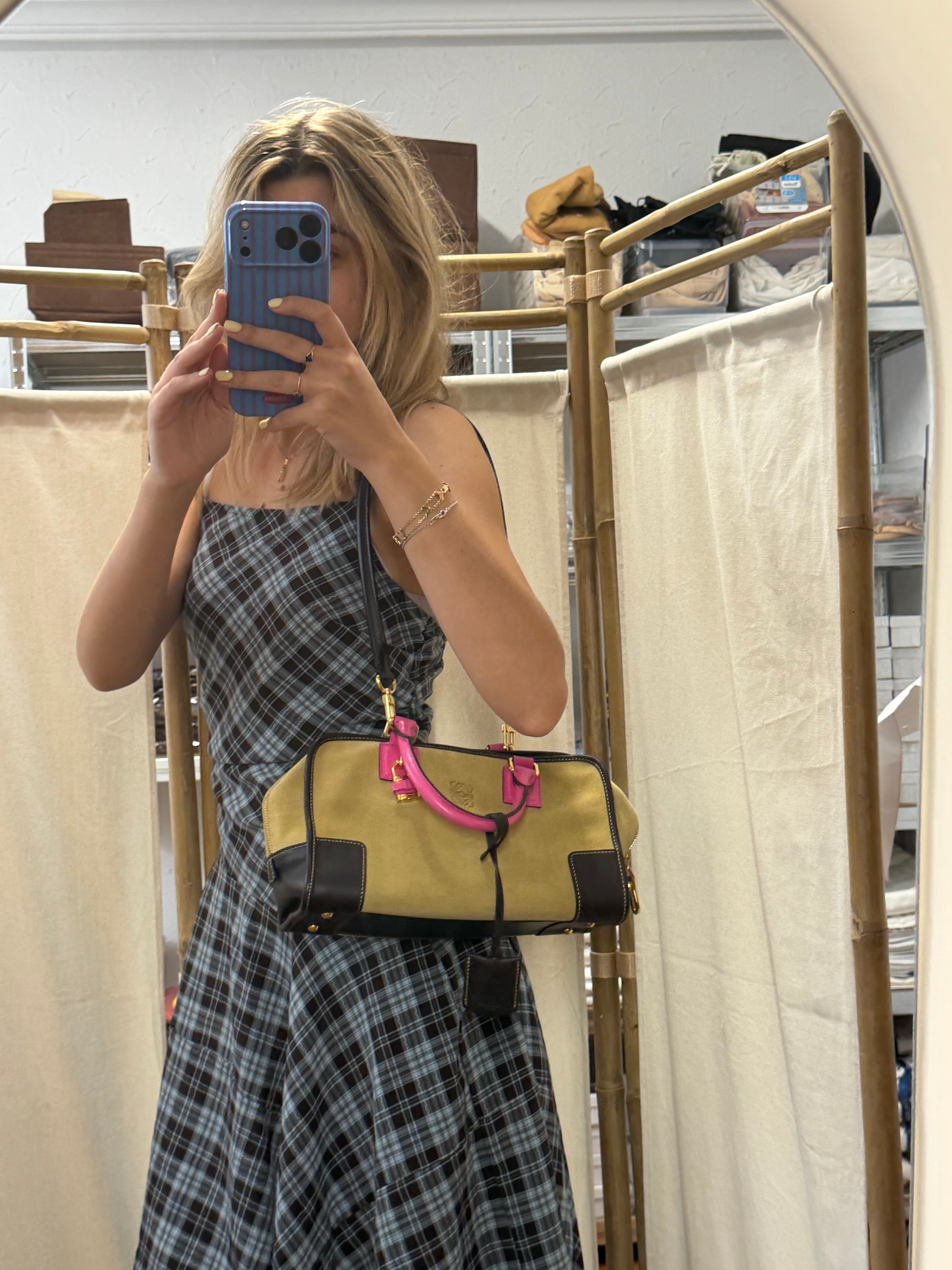 Loewe Amazona 28 Ante Oro Rosa Edición Especial asas rosas