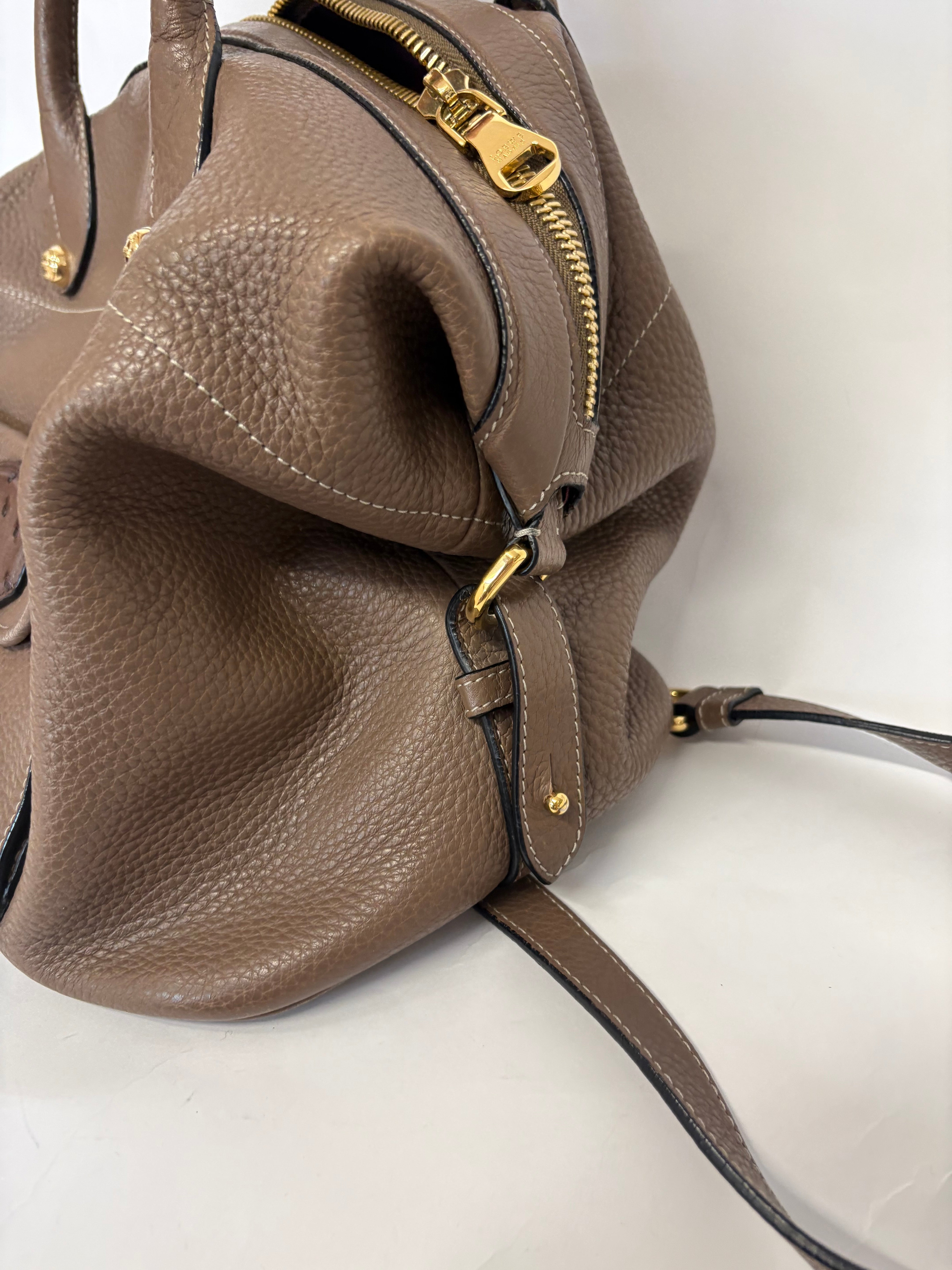 LOEWE Boston Bag Ostrich Pocket Edition grande camel