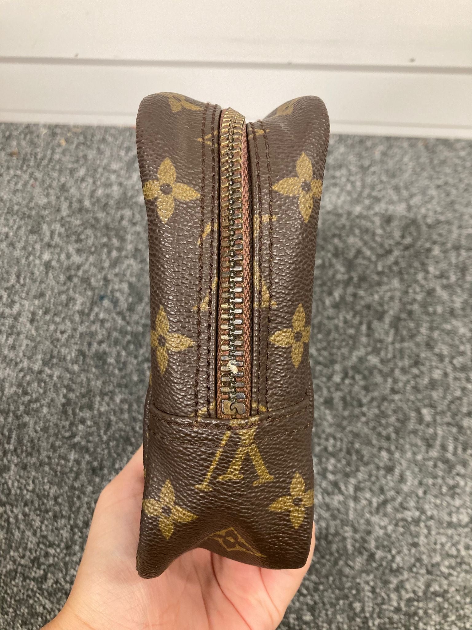 Louis Vuitton Trousse Toilette 23 – Canvas Monogram
