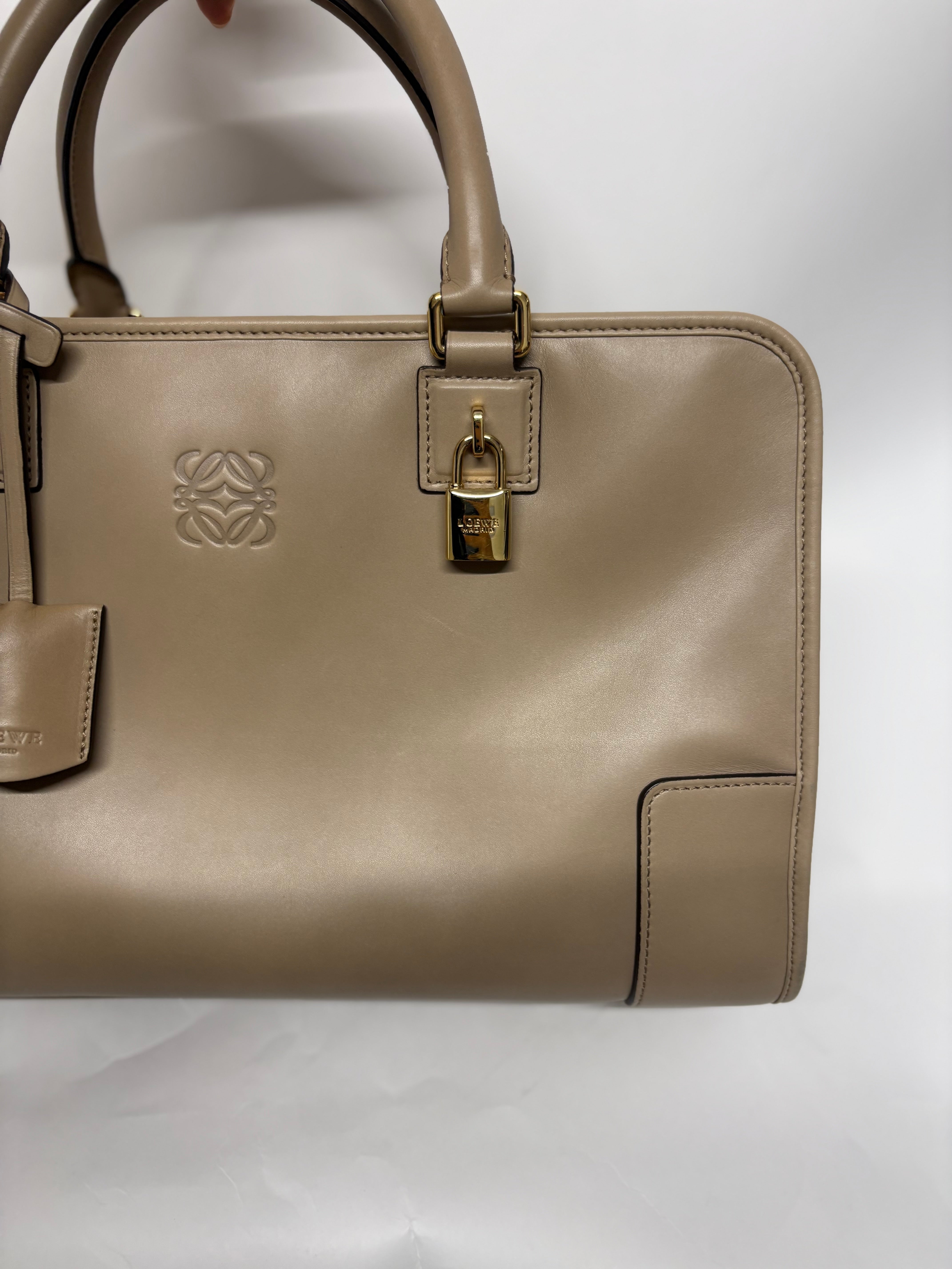 Loewe amazona 36 camel claro con bandoleras extra