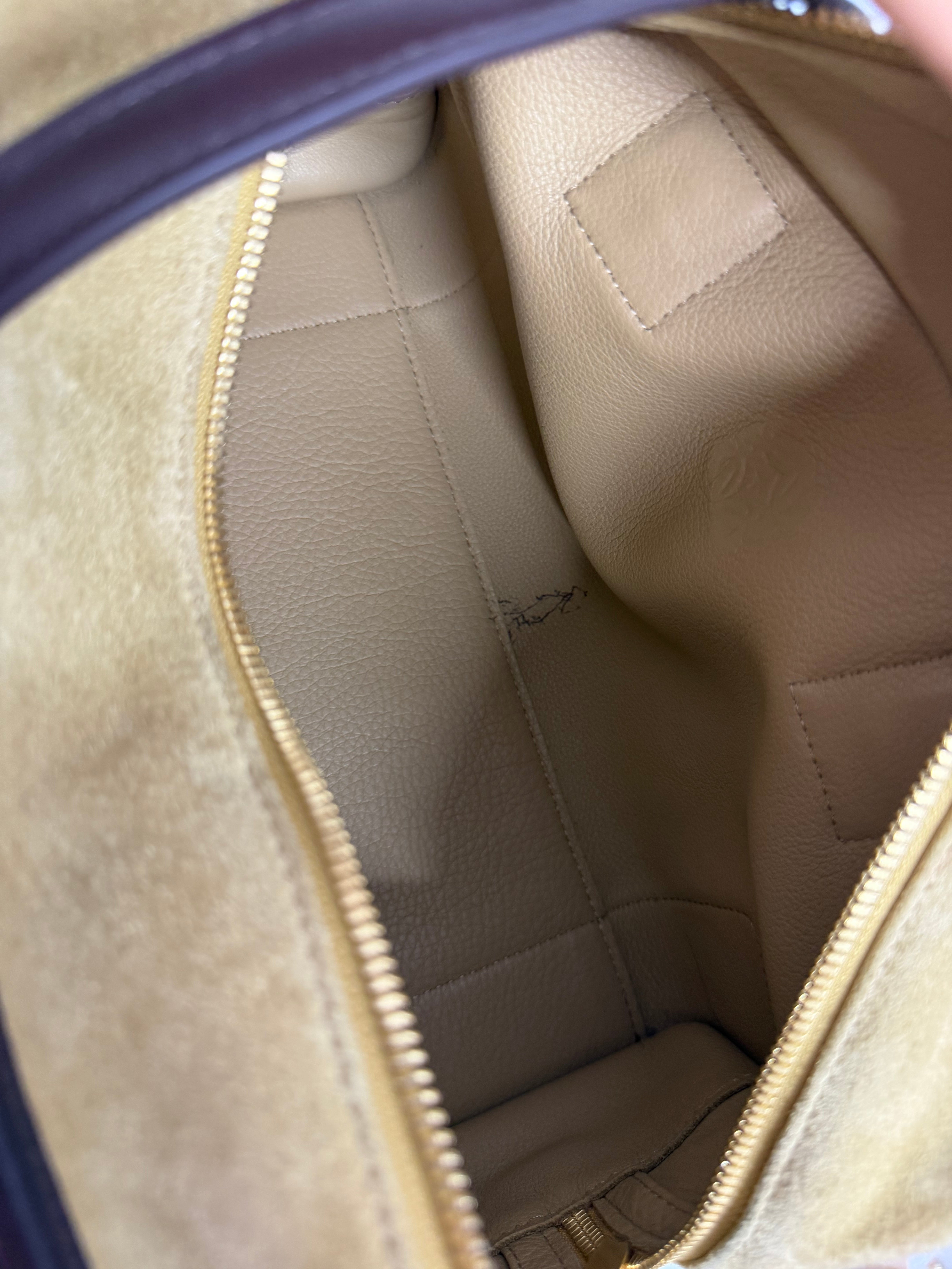 Loewe Amazona 30 ante oro marrón