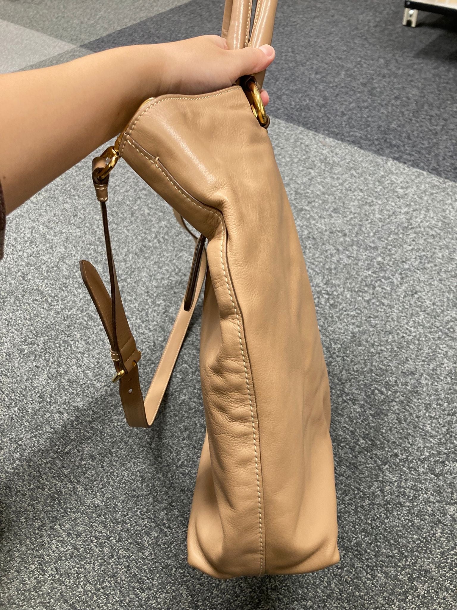 Prada Logo 2way Tote – Piel beige