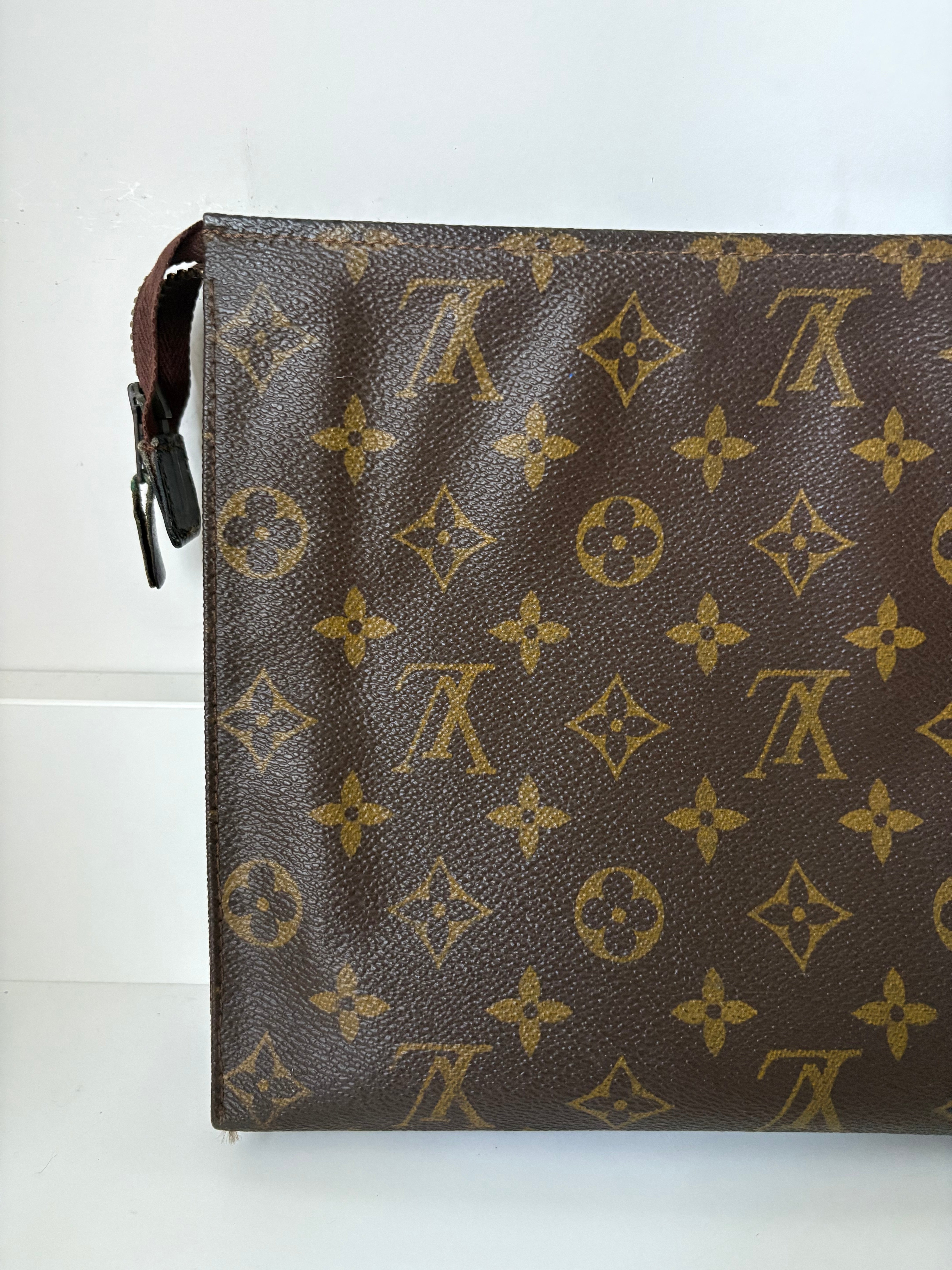 Louis Vuitton Pochette Toilette 26 Monogram – neceser vintage de colección