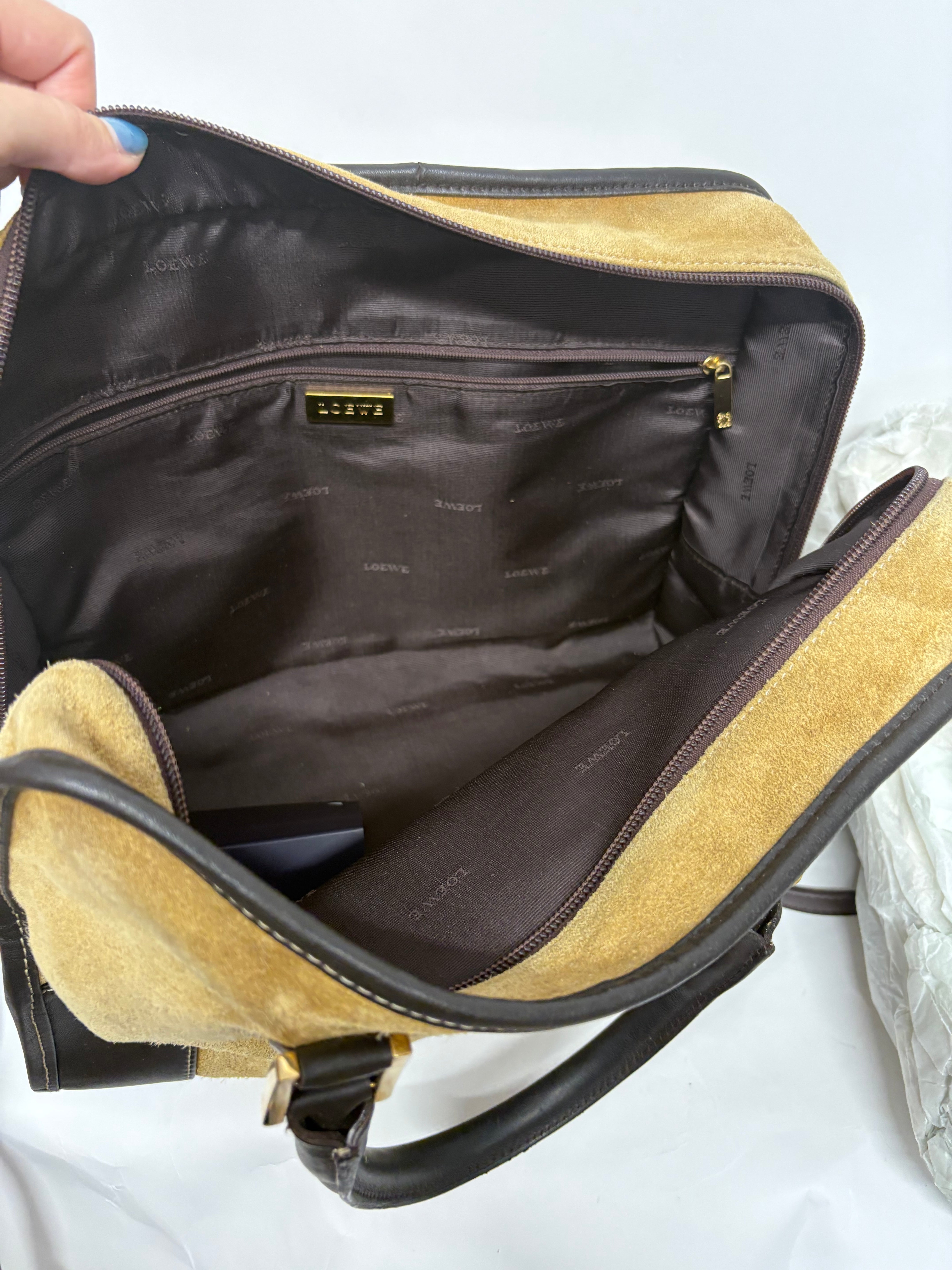 Loewe Amazona ante oro 32 marrón con bandolera extra