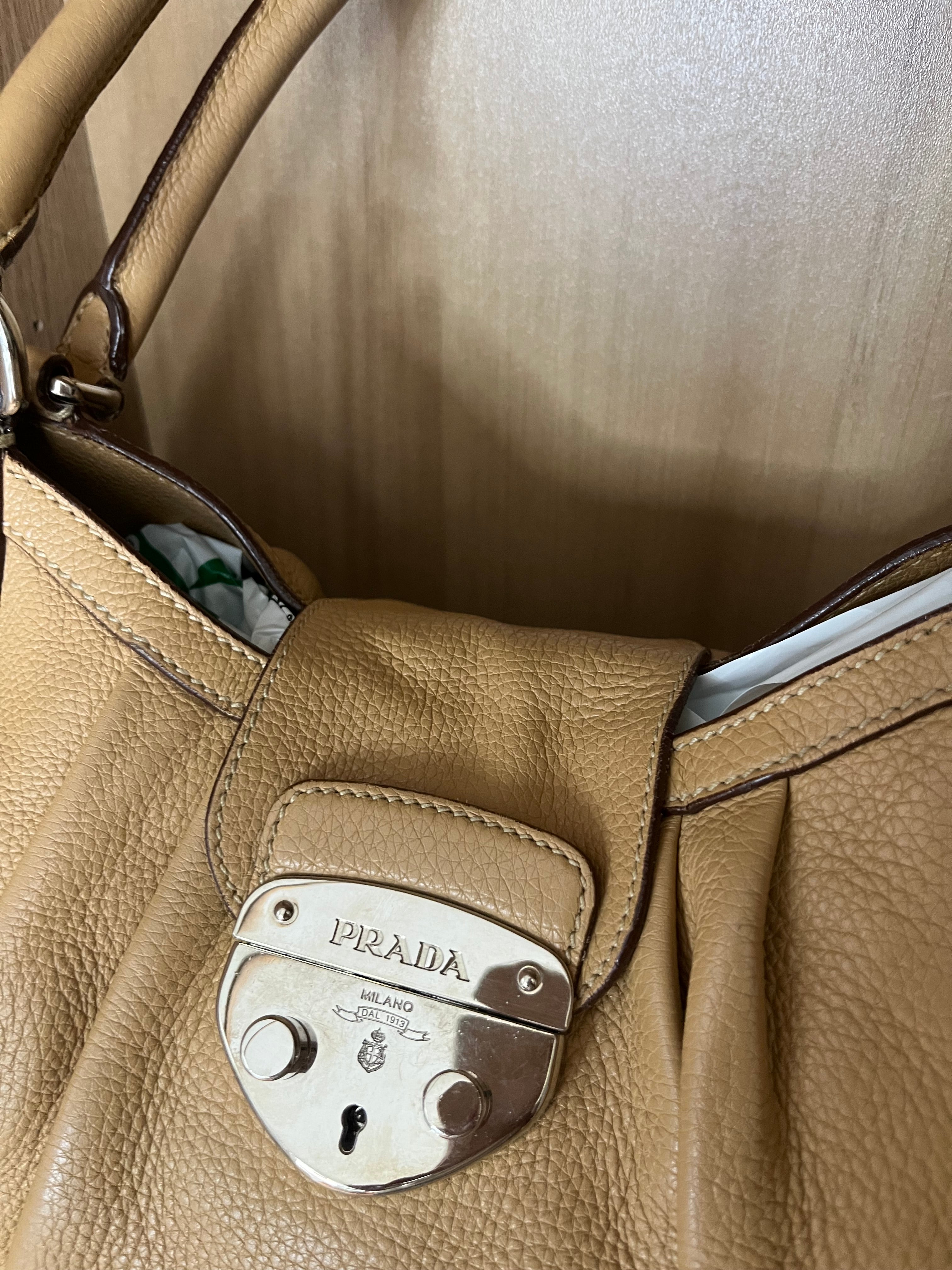 Prada hobo vintage Vitello