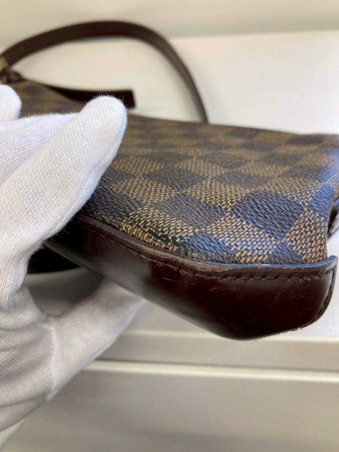 Louis Vuitton Trotteur bandolera en lona Damier Ebene