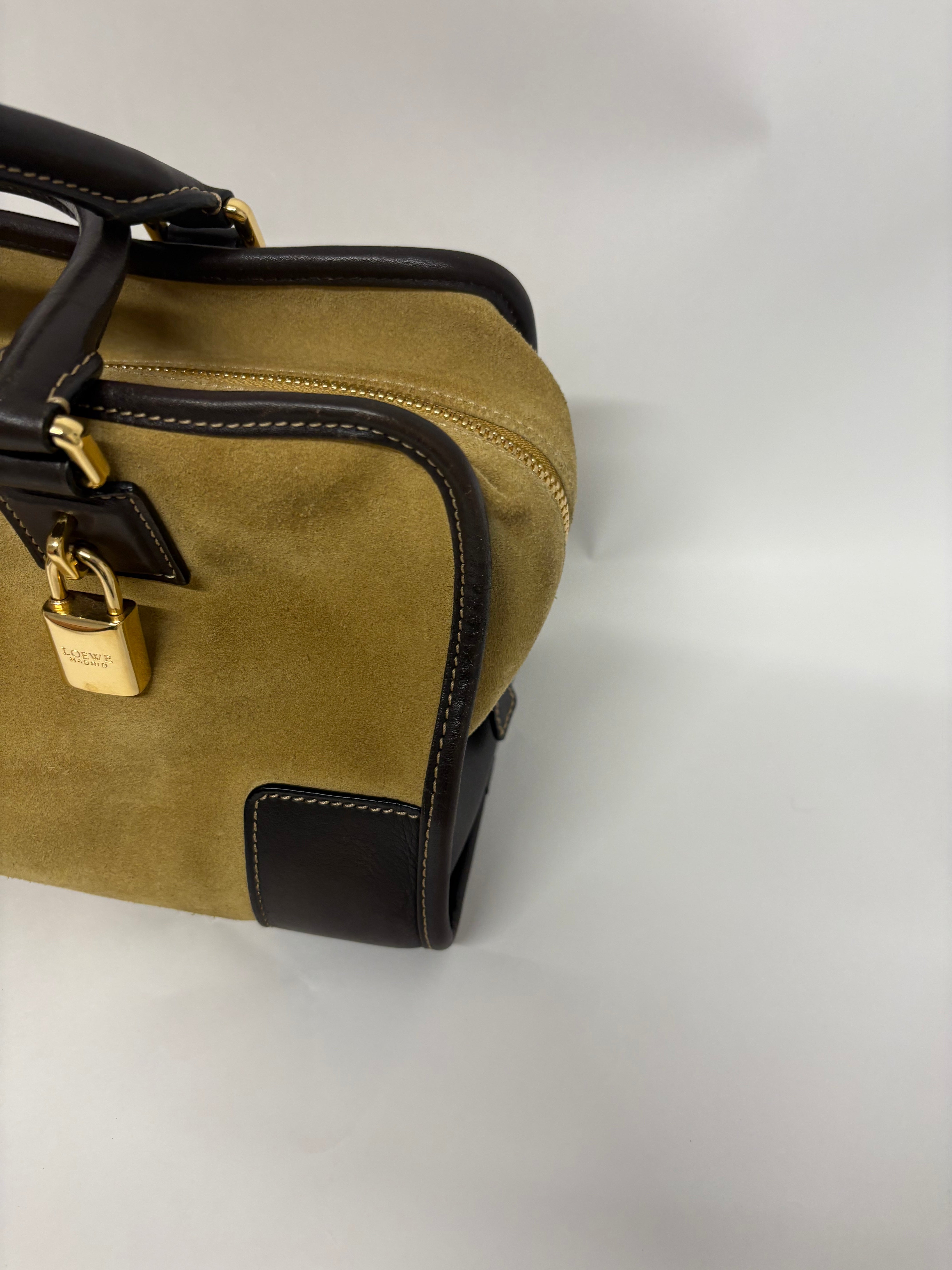 Loewe Amazona 30 ante oro marrón