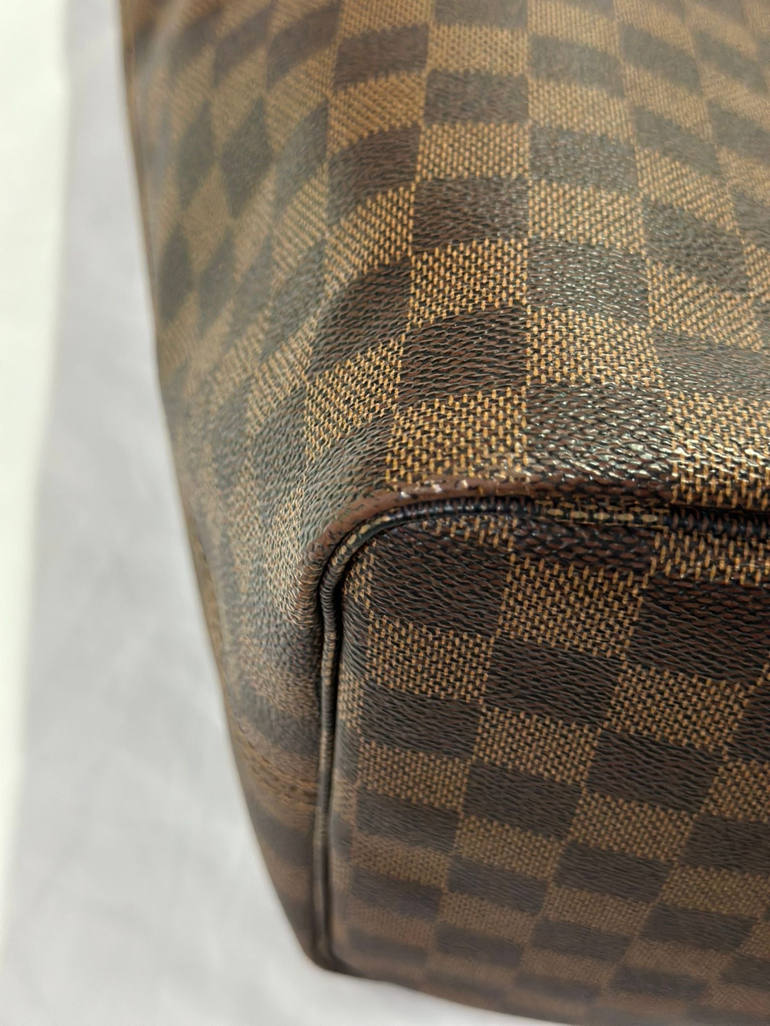 El Louis Vuitton Neverfull GM Damier Ebene