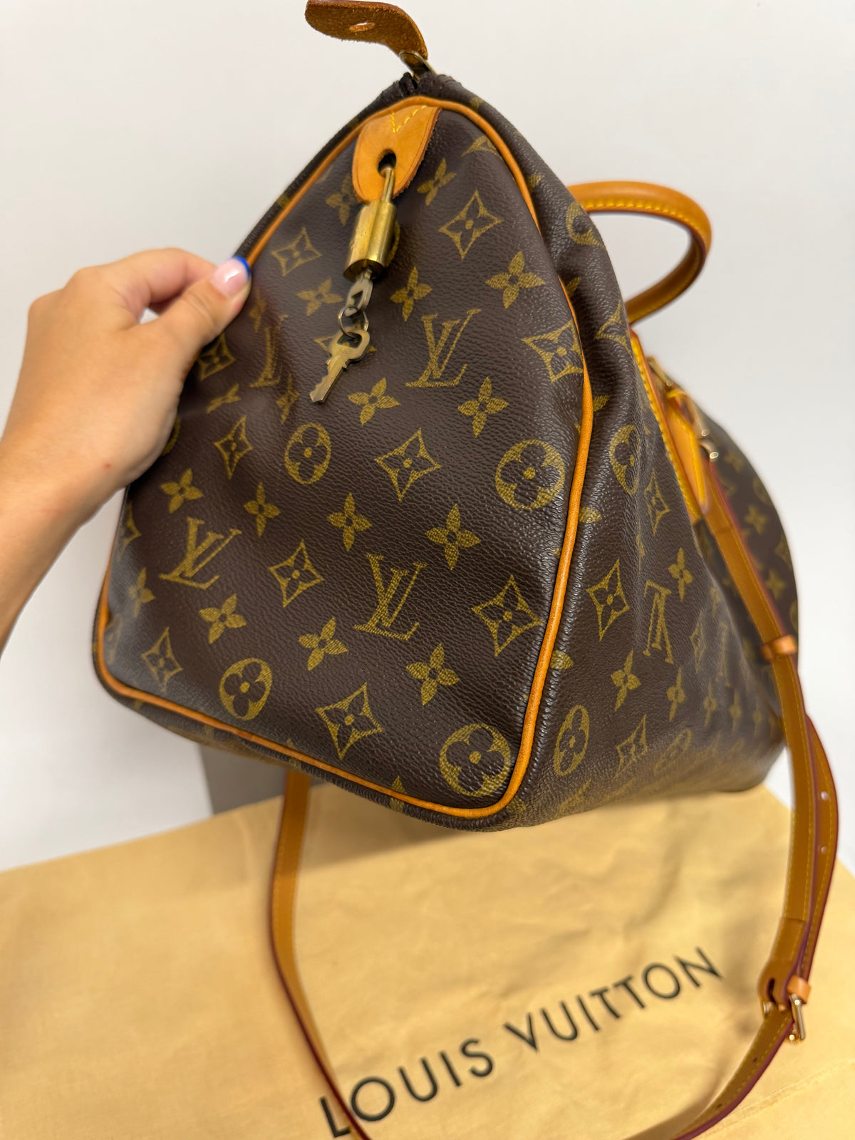 Louis Vuitton Speedy 35 Monogram MB0052