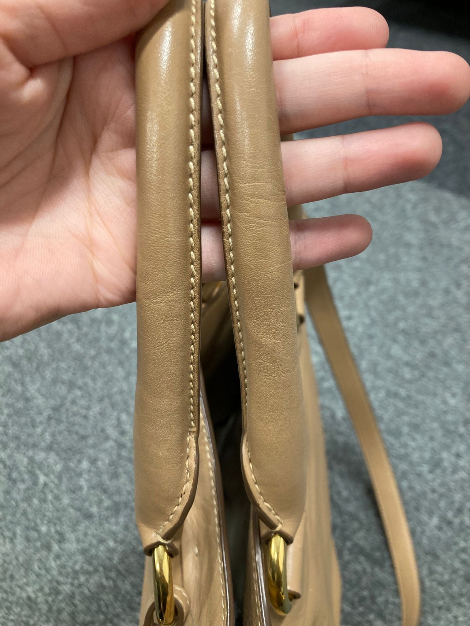 Prada Logo 2way Tote – Piel beige