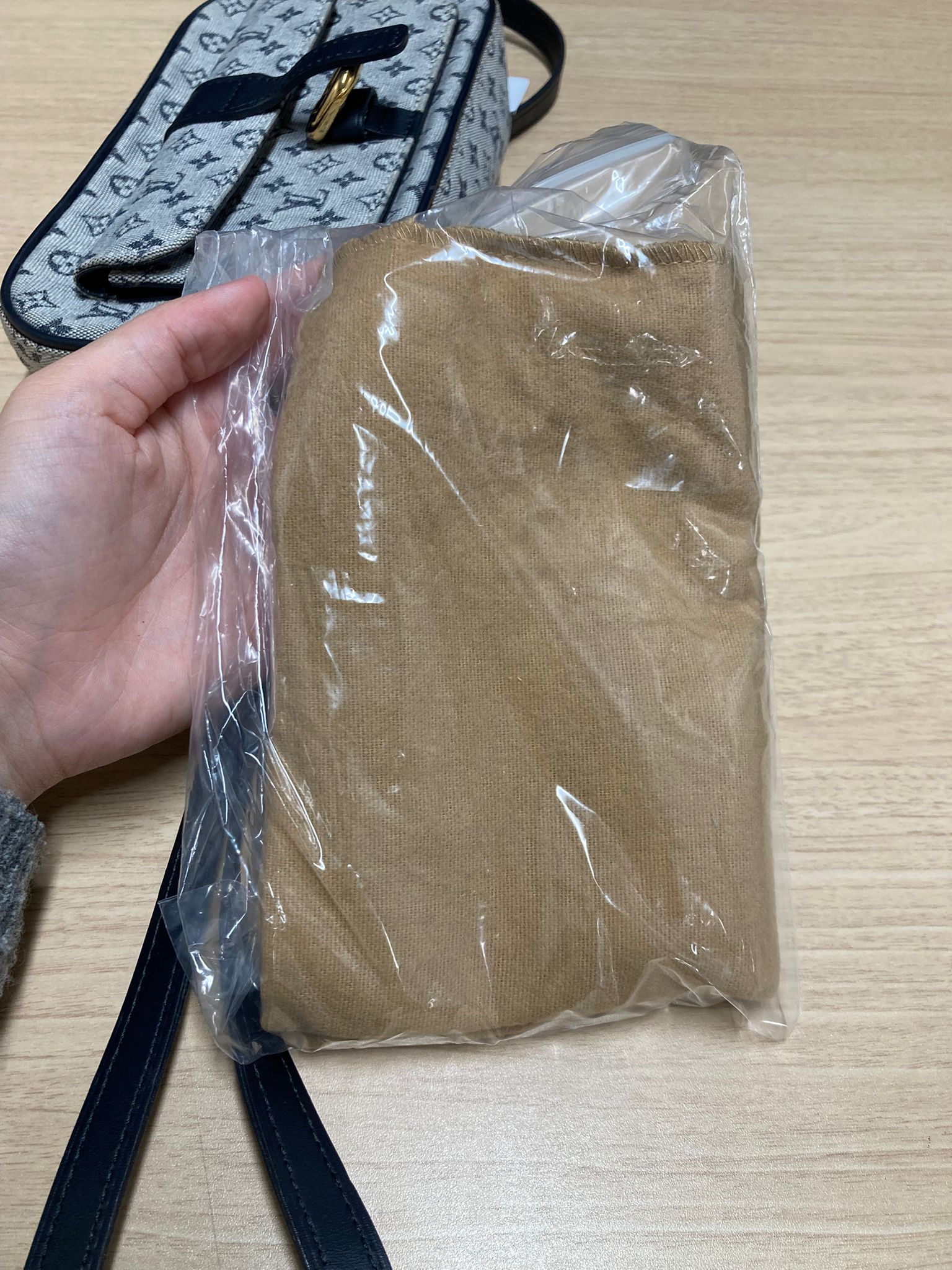 Louis Vuitton Trocadero MM bandolera azul