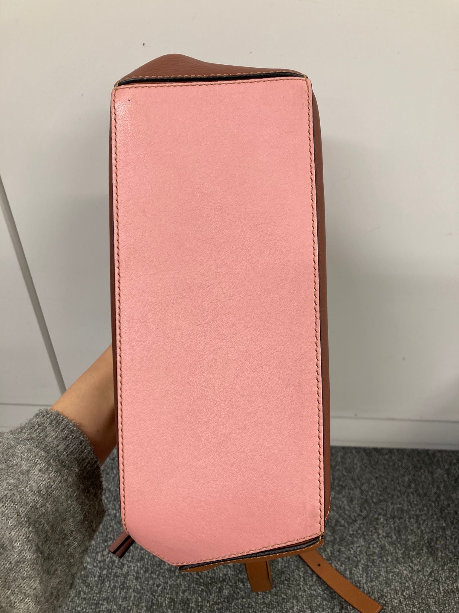 Loewe Puzzle Small tricolor en piel marrón y rosa