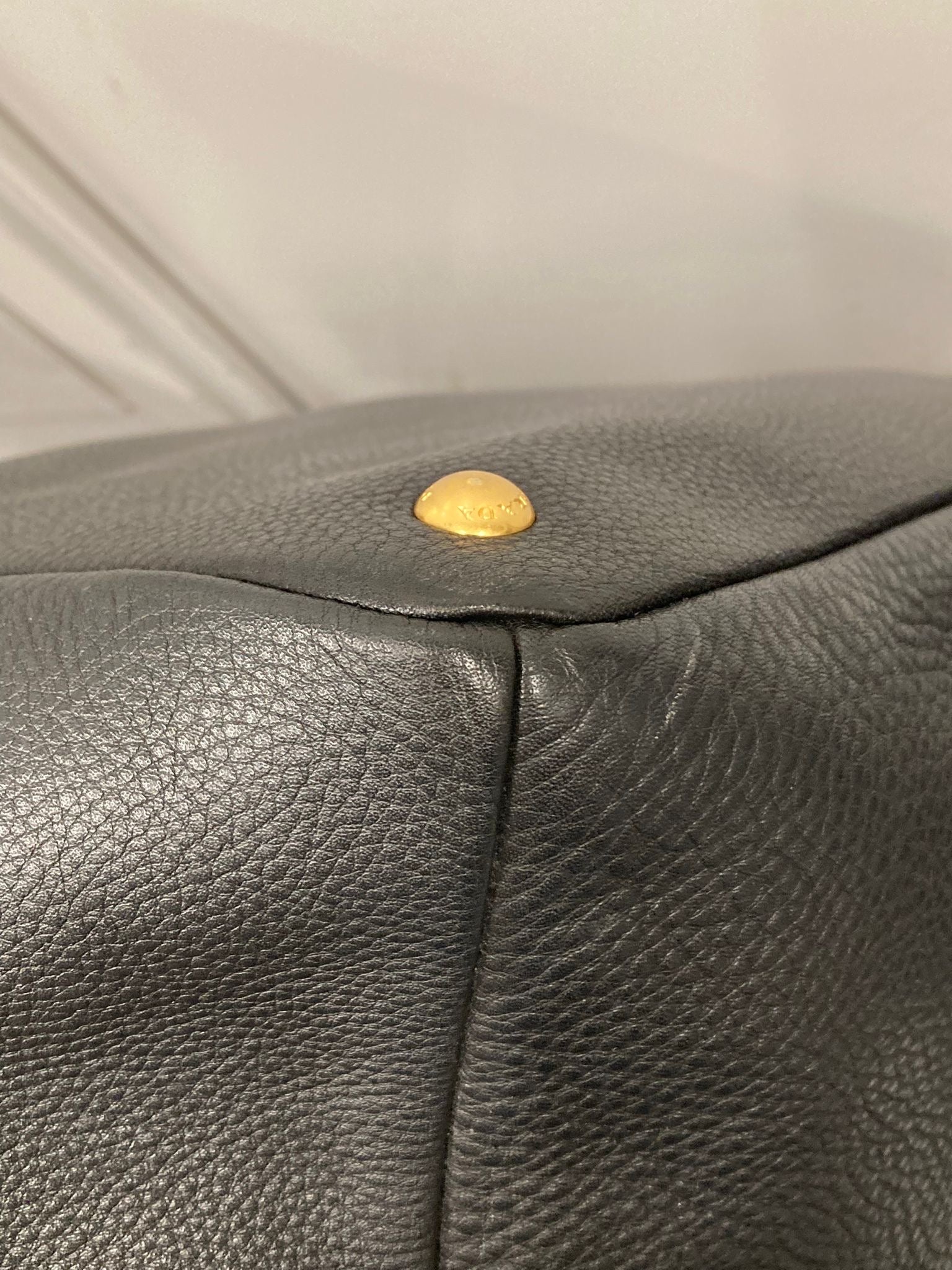 Prada vitello tote negra