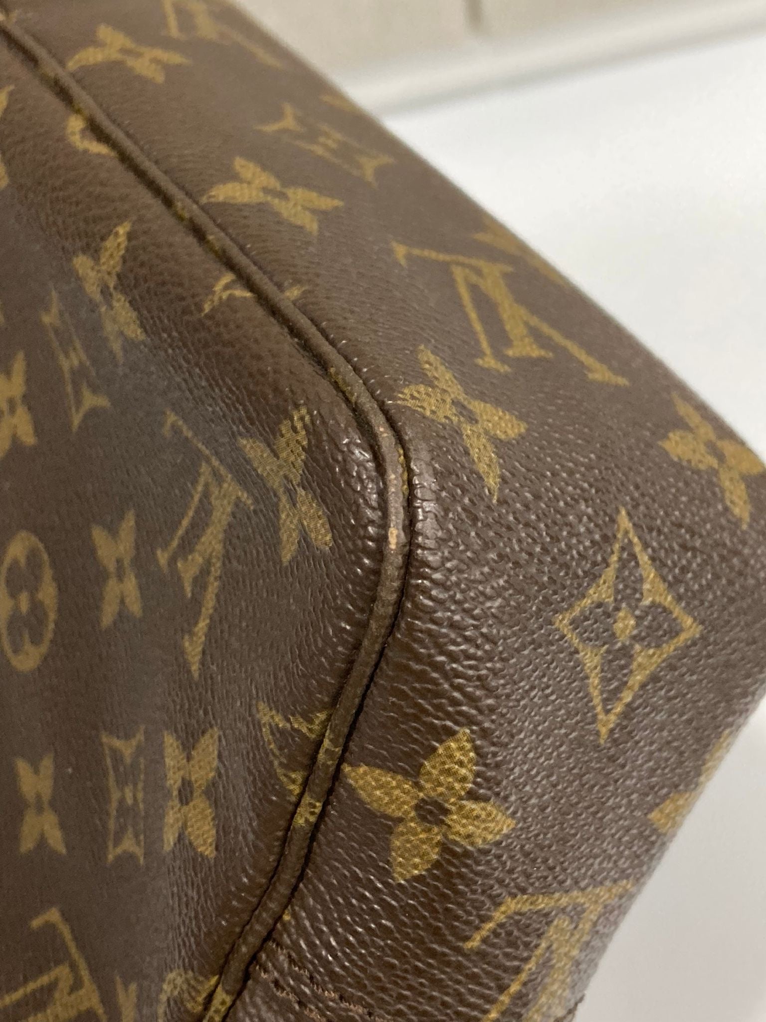 Louis Vuitton Trousse Toilette 23 Monogram – Vintage