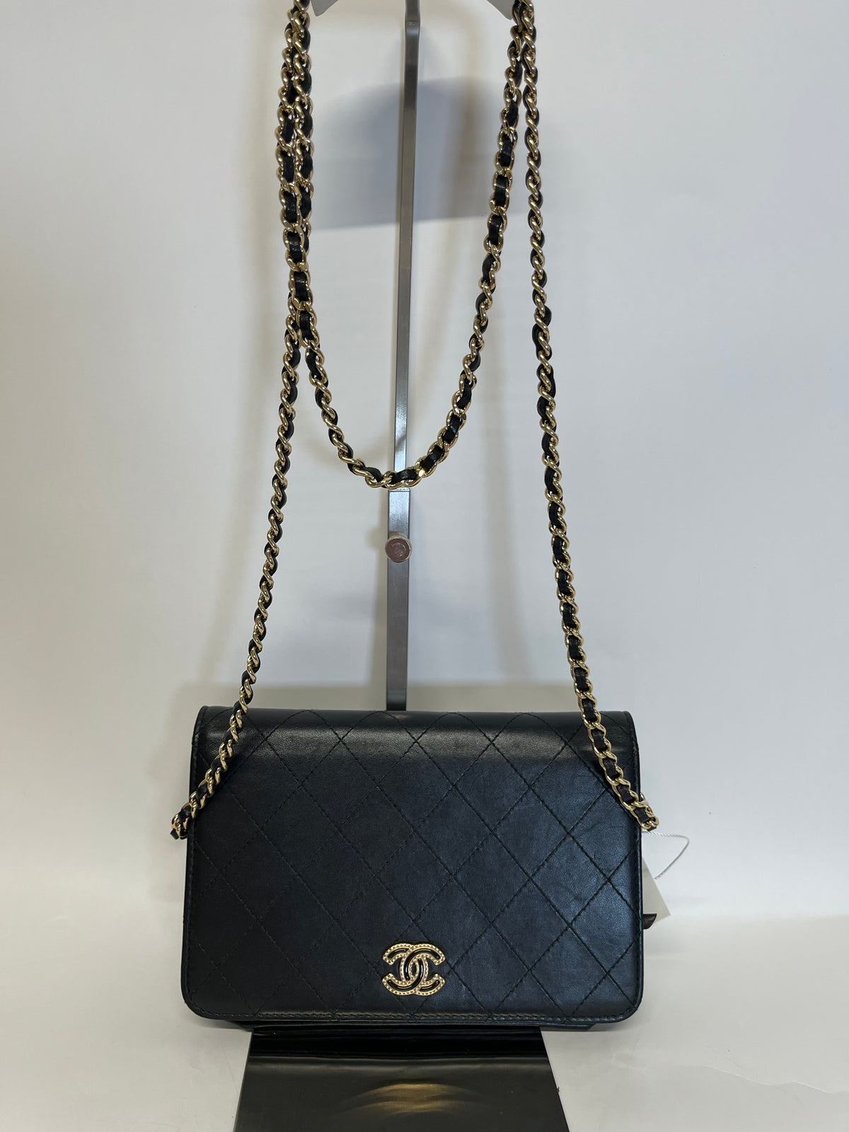 Chanel Wallet on Chain CC Stitched Piel de Becerro Negra