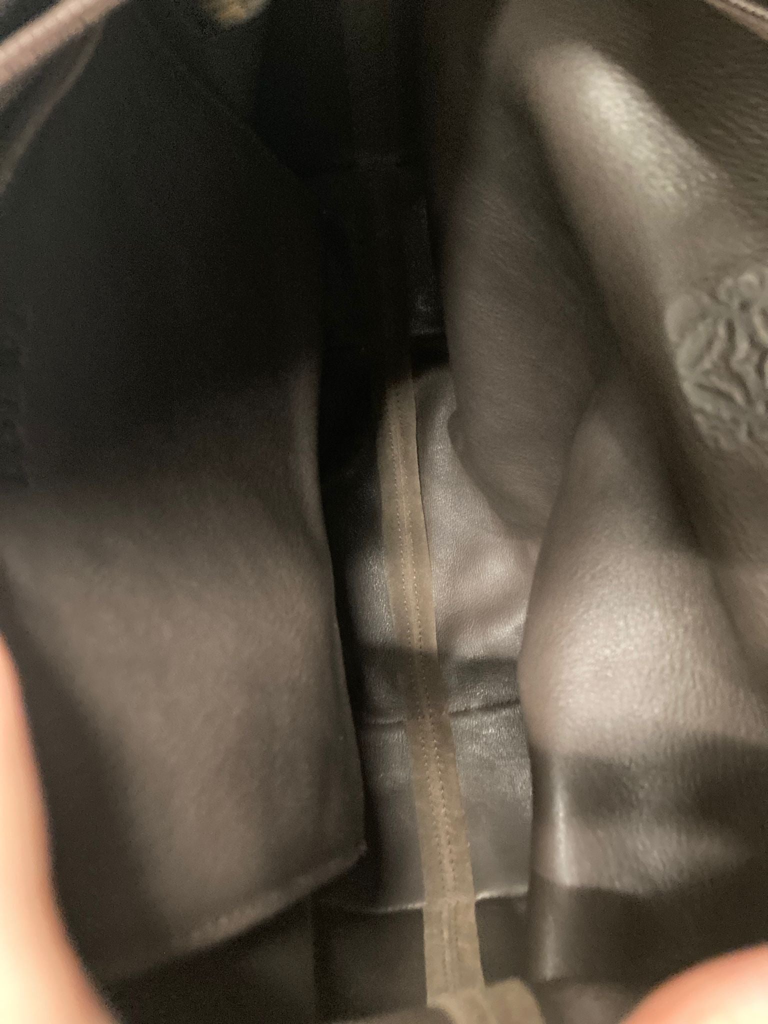 Loewe Bolso al Hombro en Ante Marrón Chocolate y Piel Lisa