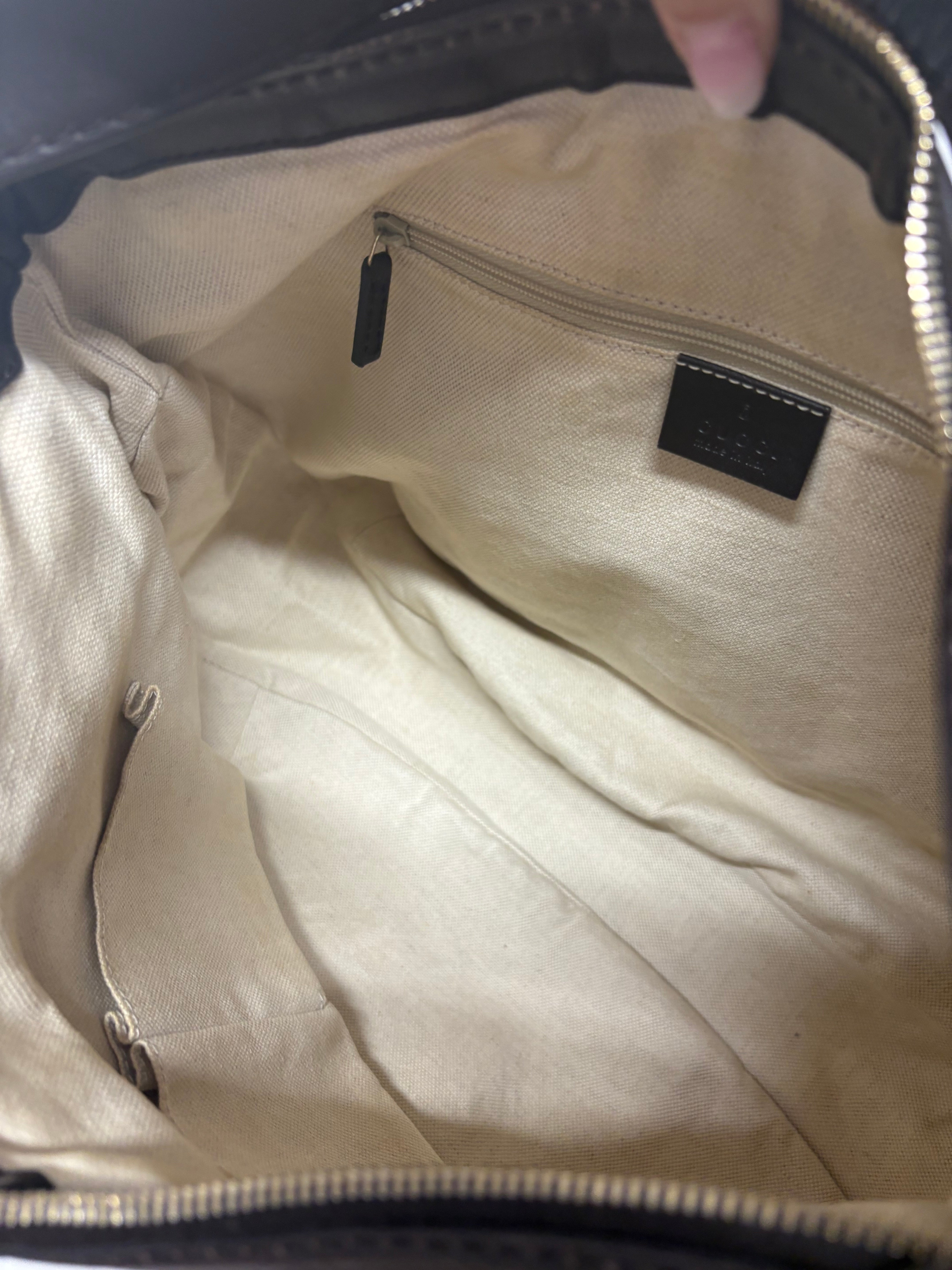 Gucci Sukey GG Canvas Hobo XL – Beige y Piel Marrón Oscura