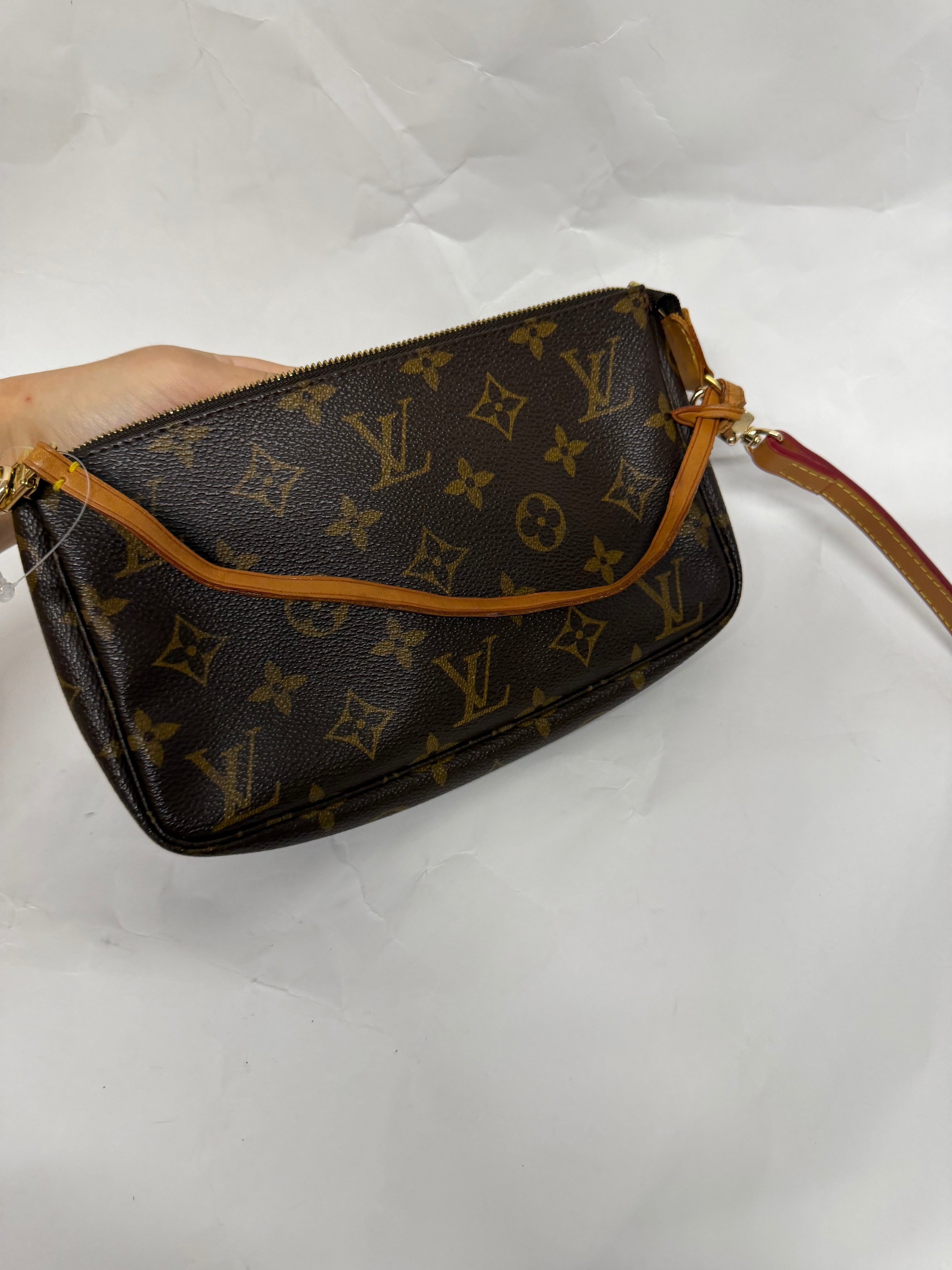 Louis Vuitton Pochette Accessoires monogram con 2 bandoleras extra