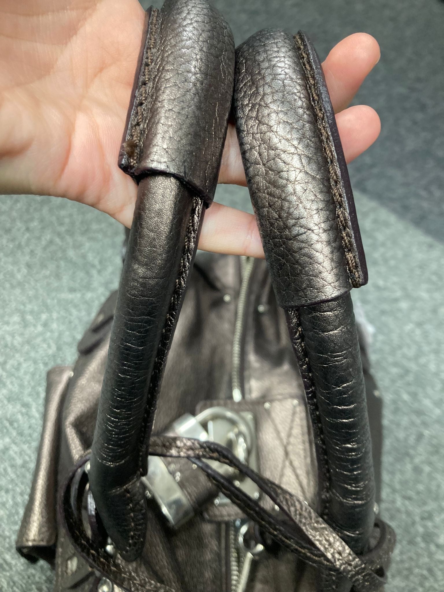 Chloé Paddington Metallic – Piel bronce