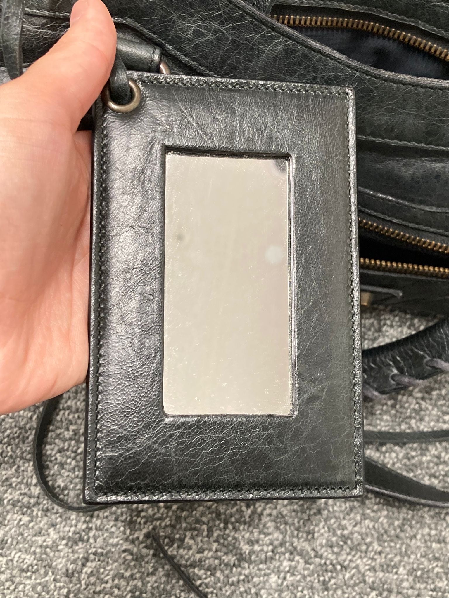 Balenciaga City Classic bandolera – Piel verde oscuro
