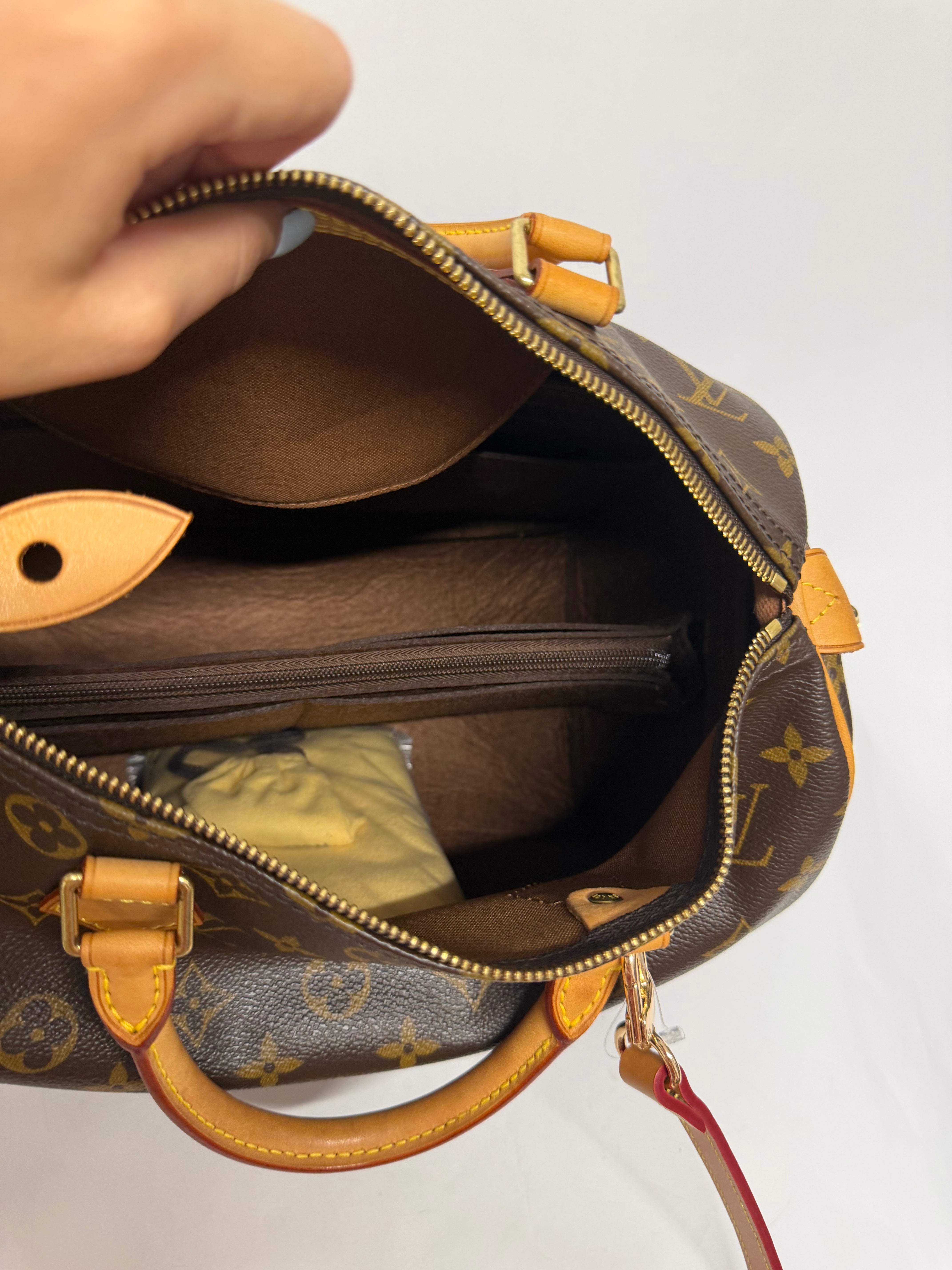 Louis Vuitton Speedy 30 Monogram AA0057